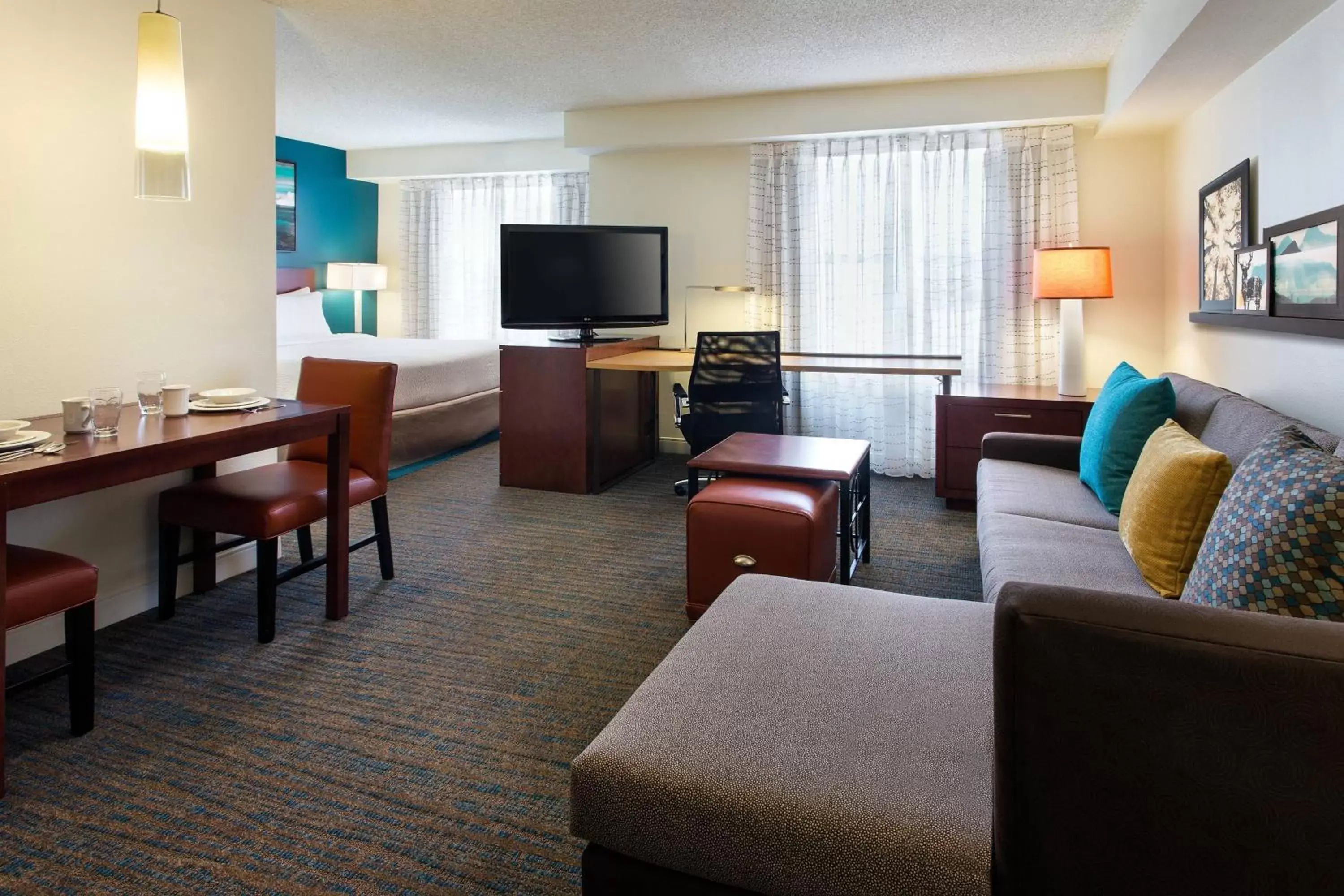 Photo of the whole room, Seating Area in Residence Inn Salt Lake City Cottonwood