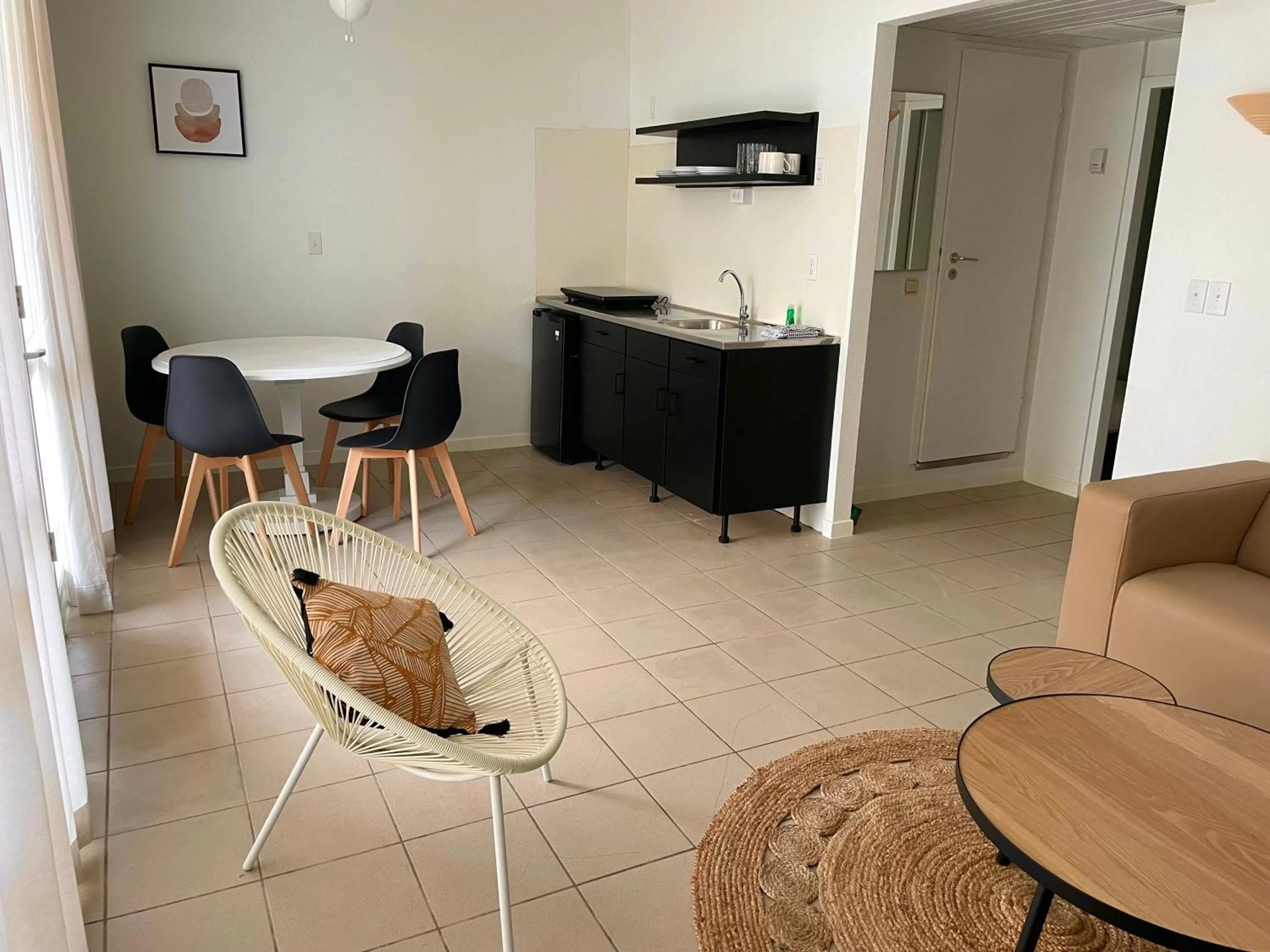 Kitchen or kitchenette in Montana Eco Resort Aruba