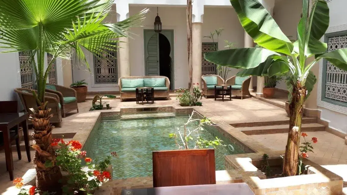 Swimming Pool in Riad Les Hibiscus