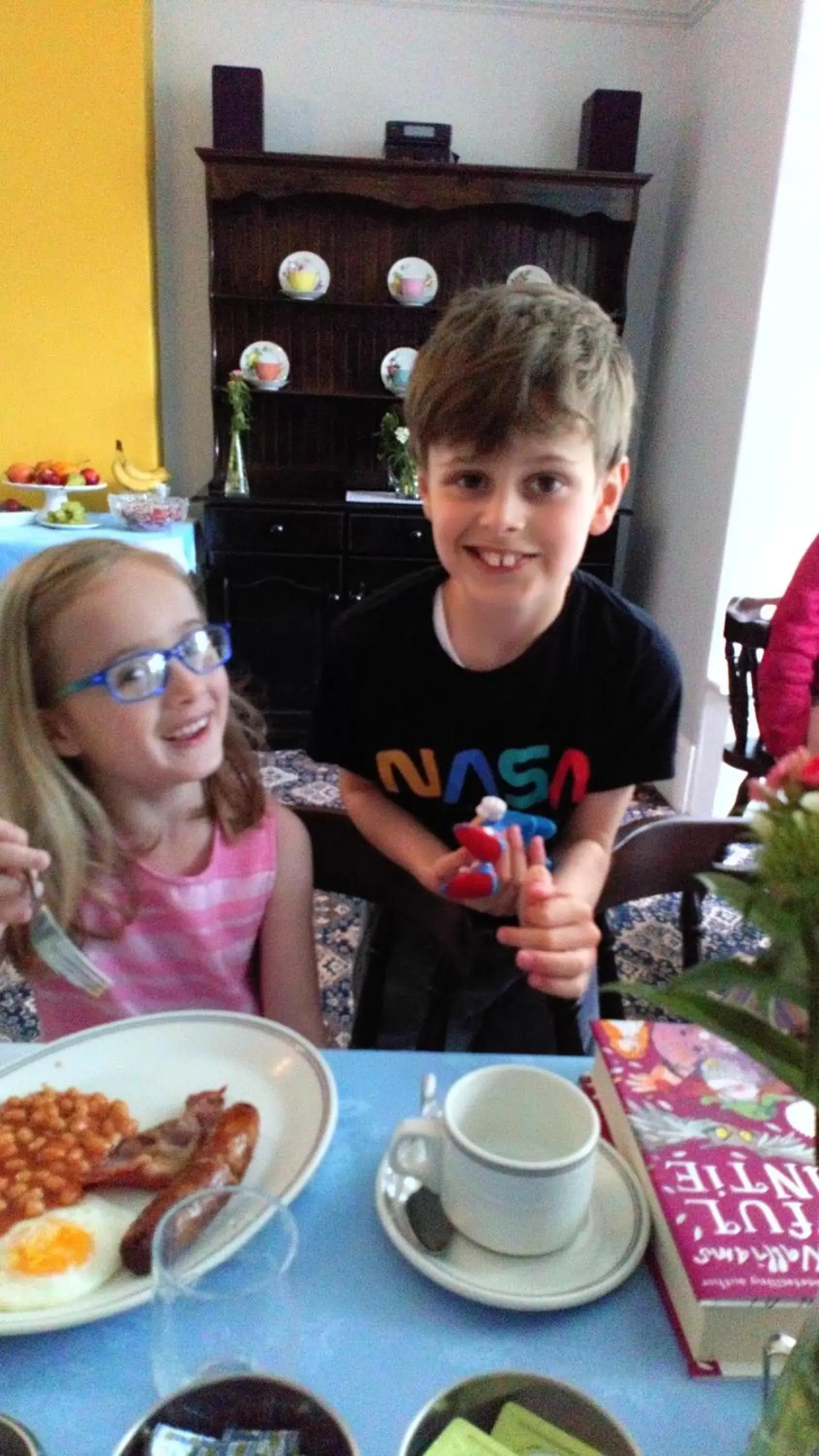 Dining area, Children in The Countryman Hotel