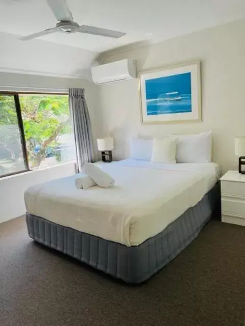 Bed in Nautilus Noosa Holiday Resort