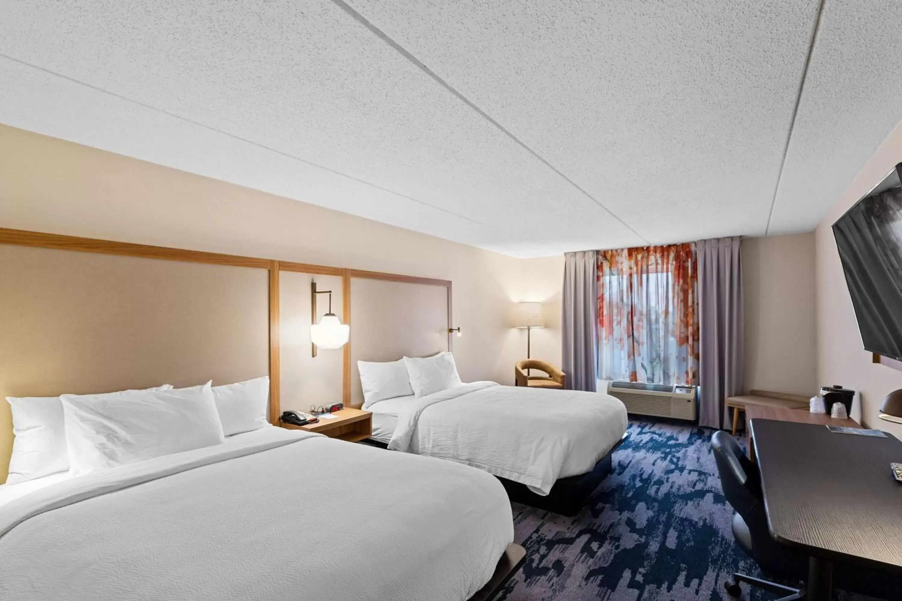 Photo of the whole room, Bed in Fairfield Inn by Marriott Evansville West