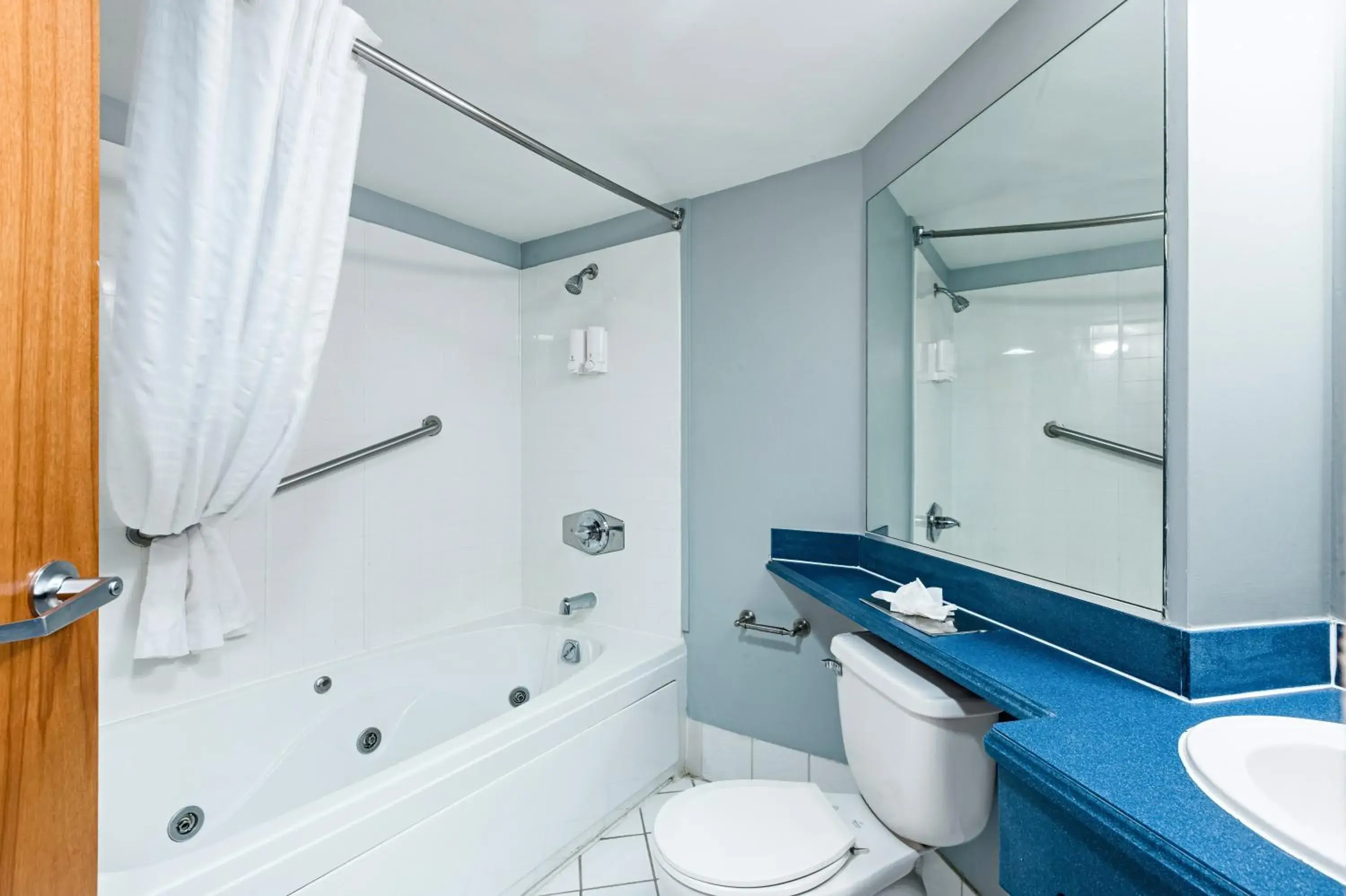 Bathroom in Ocean Sands Resort