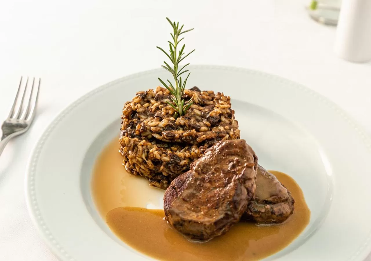 Meals in Estanplaza Funchal Faria Lima