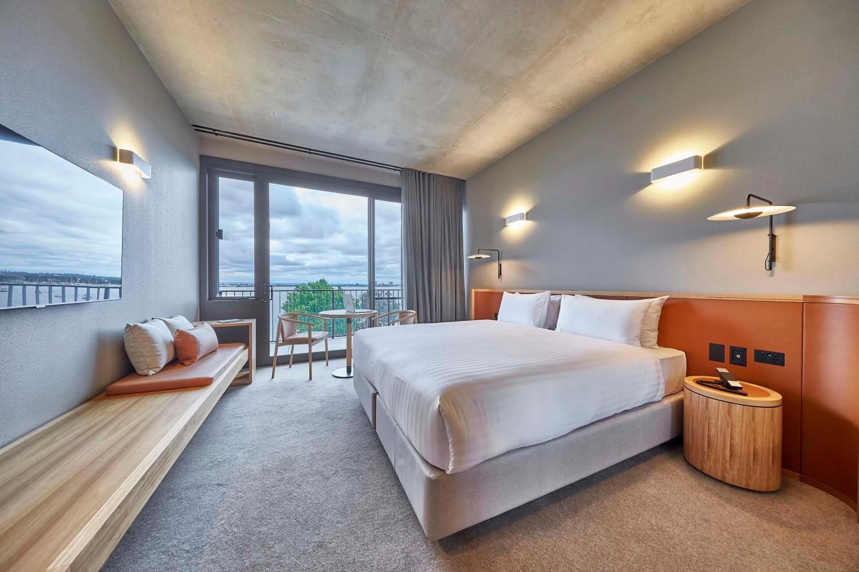 Bedroom, Bed in Wonil Hotel Perth - Handwritten Collection