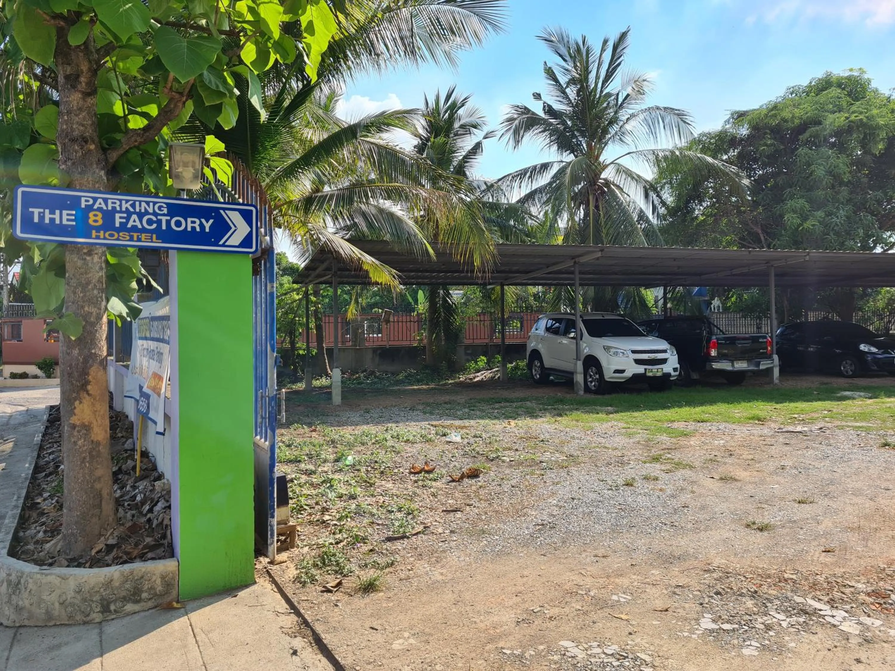 Parking in The 8 Factory Hotel Phitsanulok