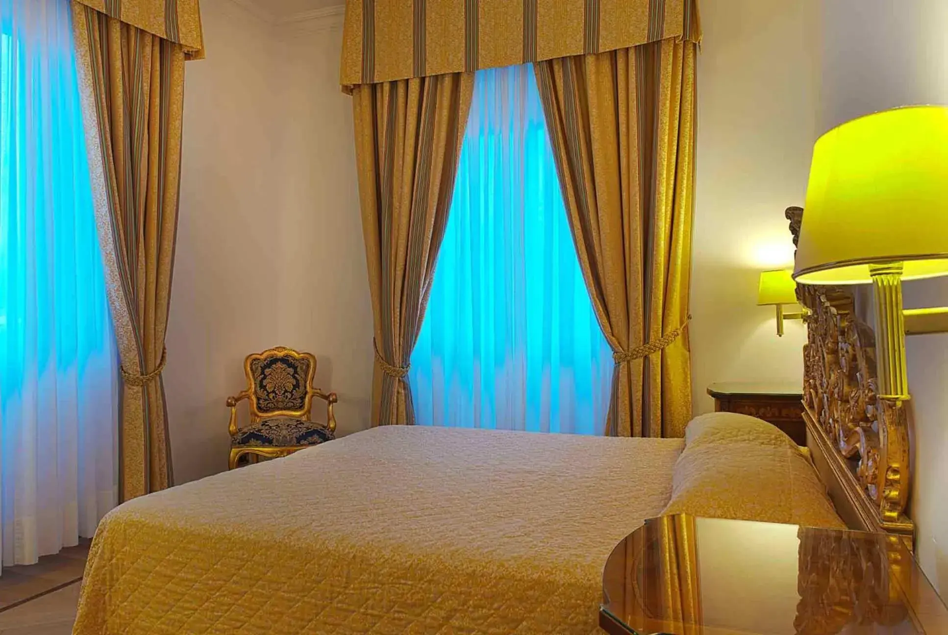 Bed in Grand Hotel Villa Balbi