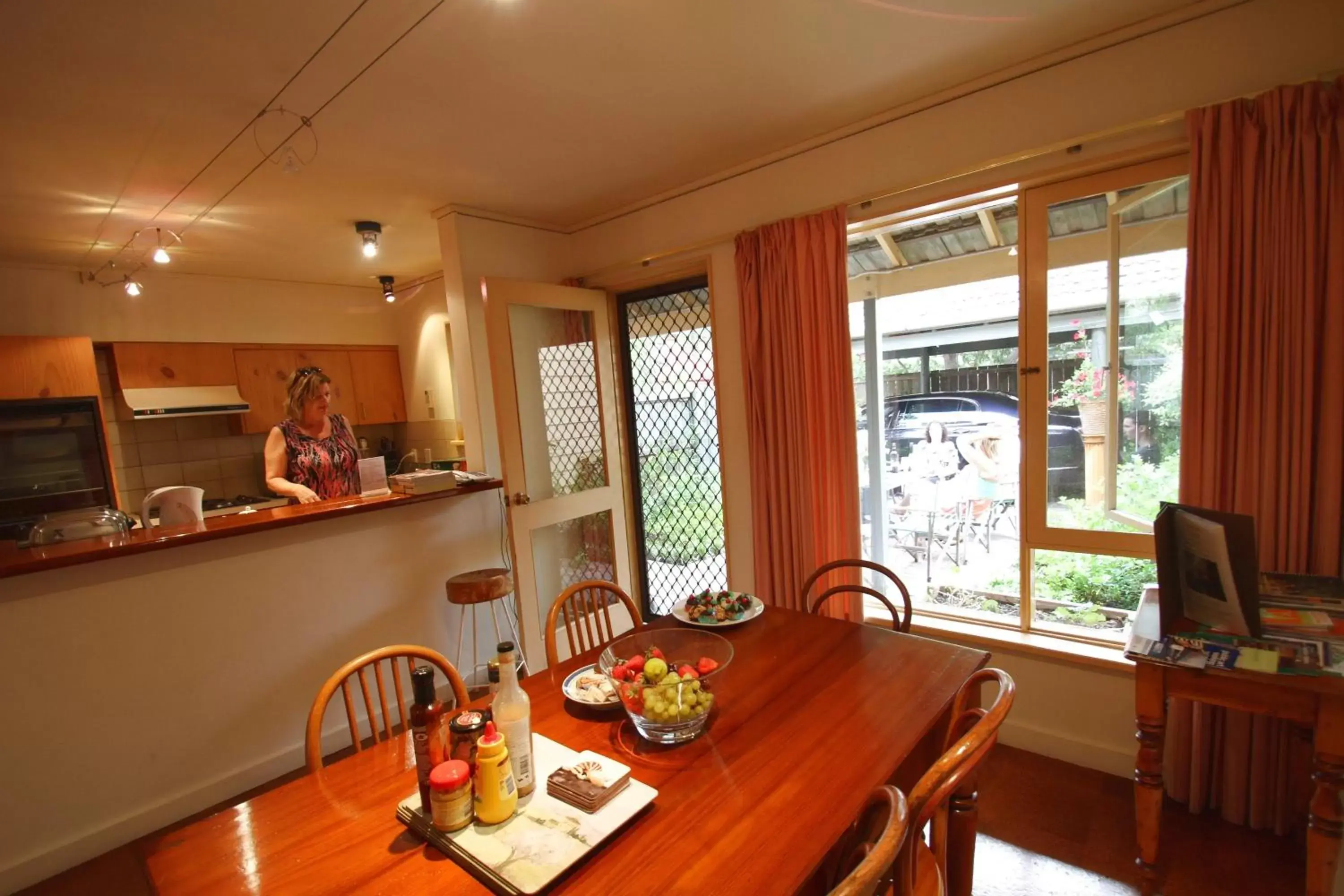 Kitchen or kitchenette, Dining Area in North Adelaide Heritage Cottages & Apartments