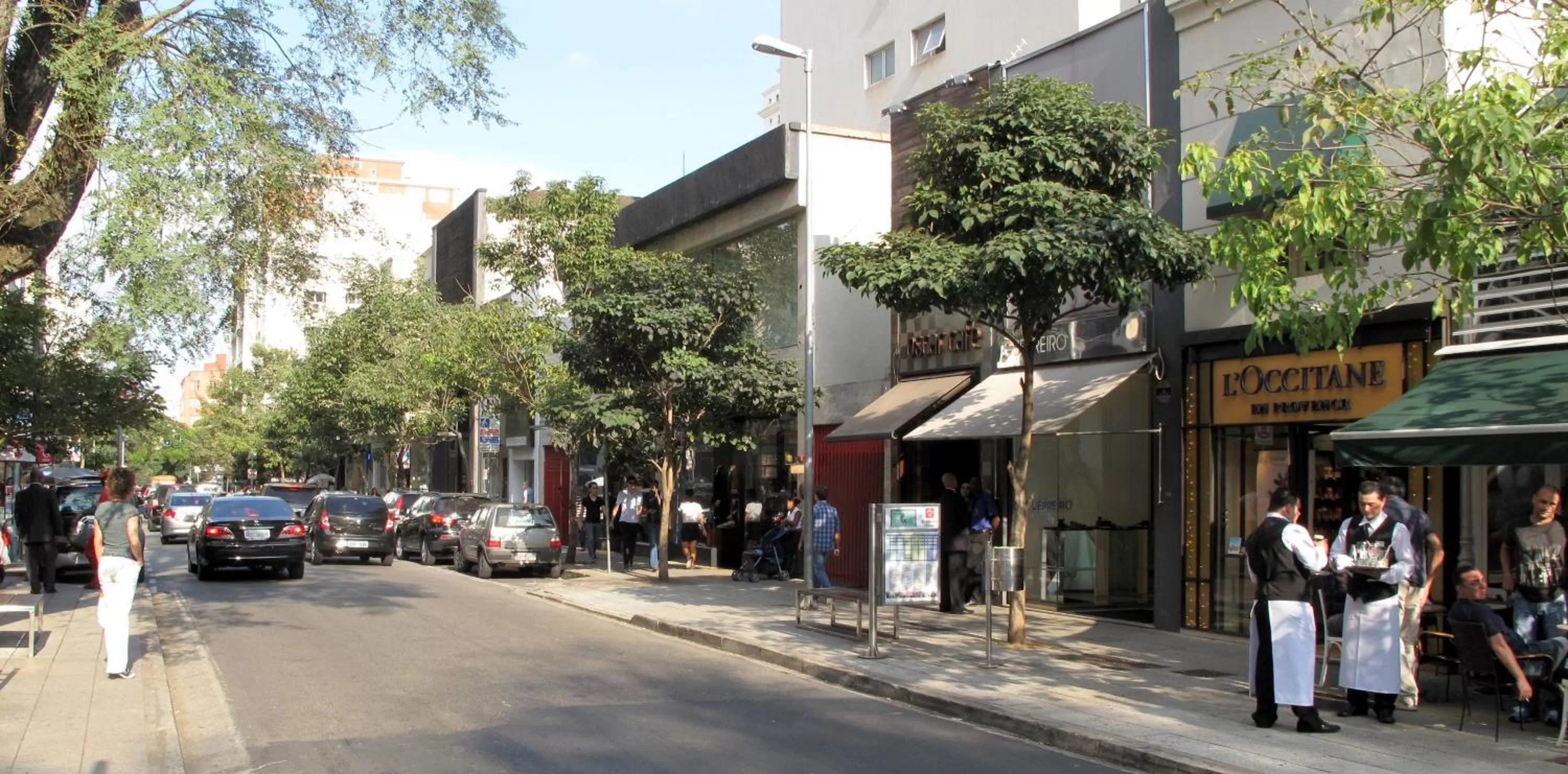 Shopping Area in Regent Park Suite Hotel