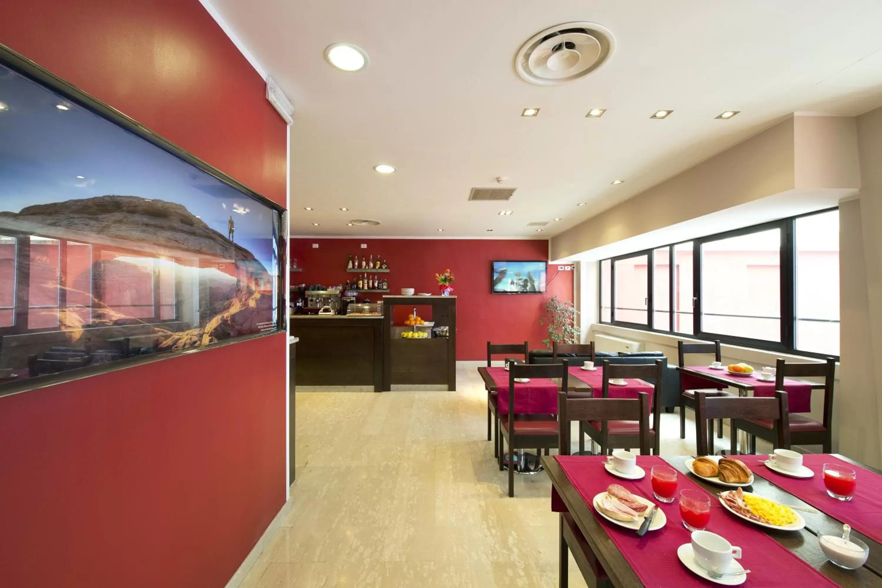 Lounge or bar, Restaurant/Places to Eat in Oasi Village Hotel