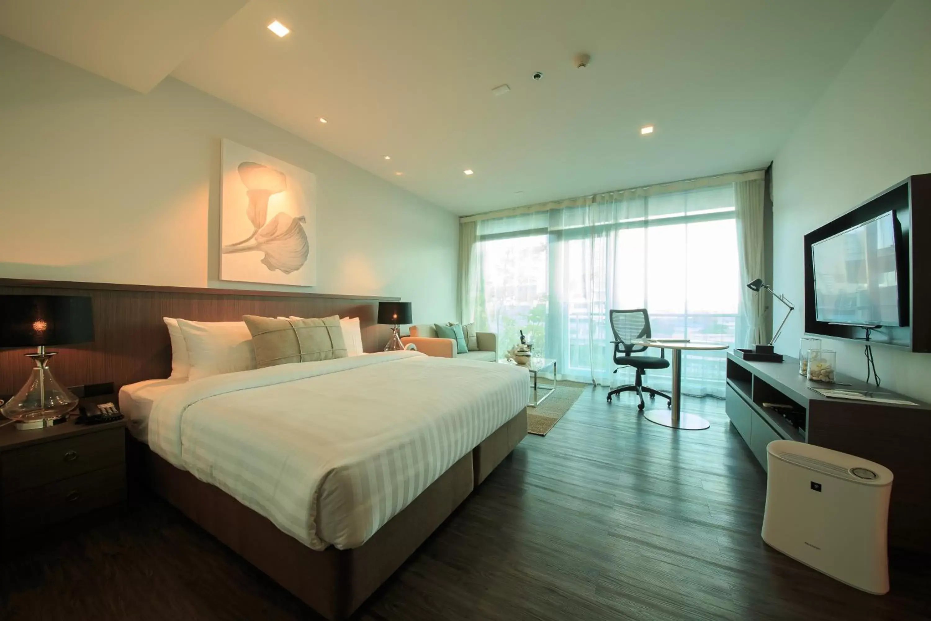 Bed in Civic Horizon Hotel & Residence