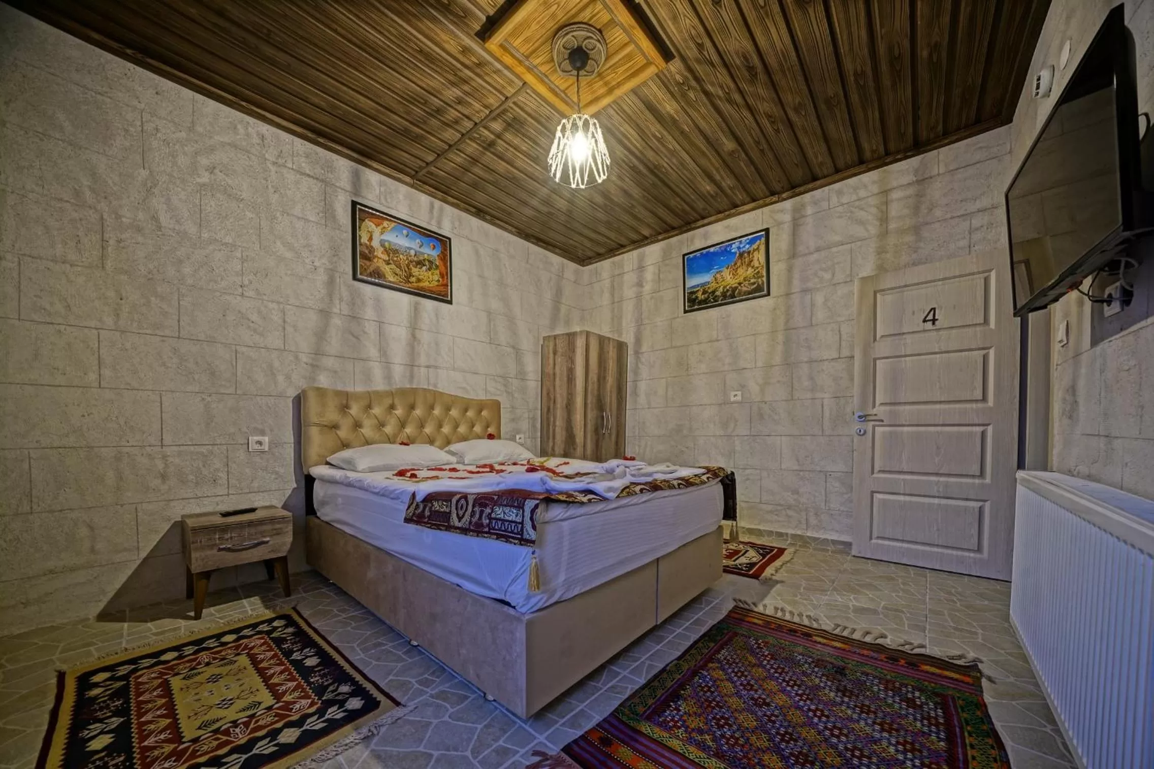 Photo of the whole room, Bed in Epoch Stone House