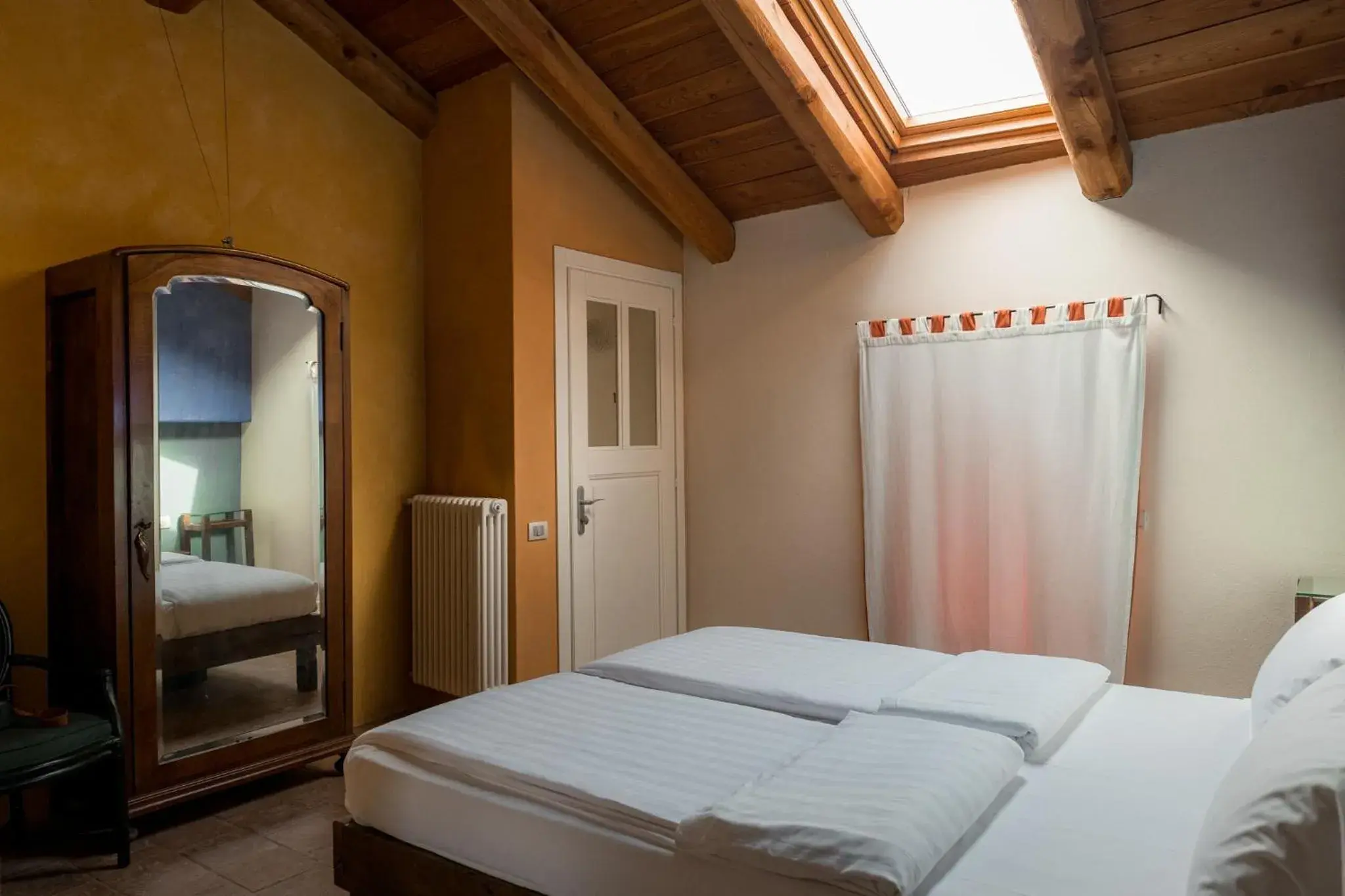 Bed in Albergo Real Castello
