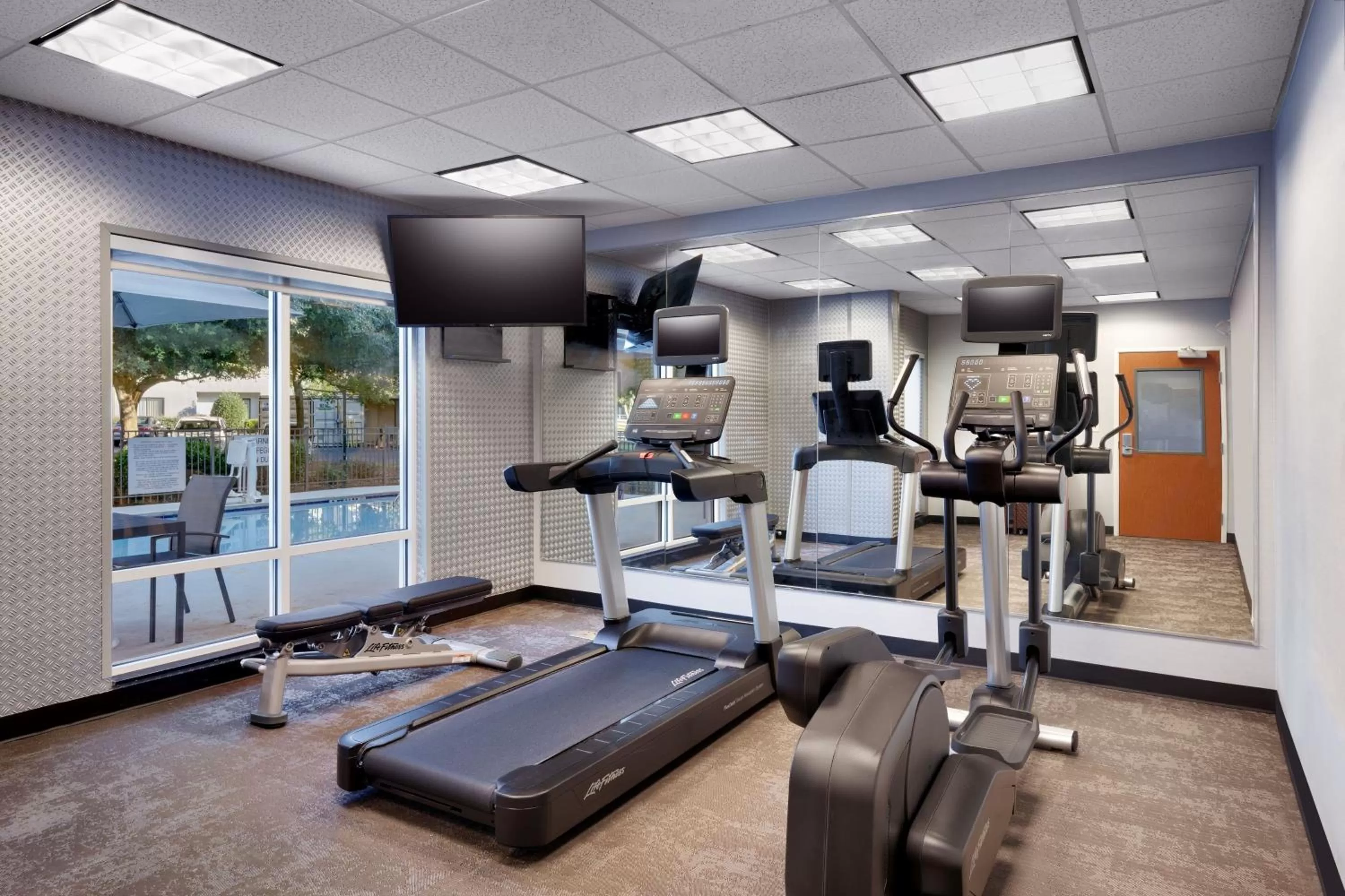 Fitness centre/facilities in Fairfield Inn & Suites by Marriott Albany