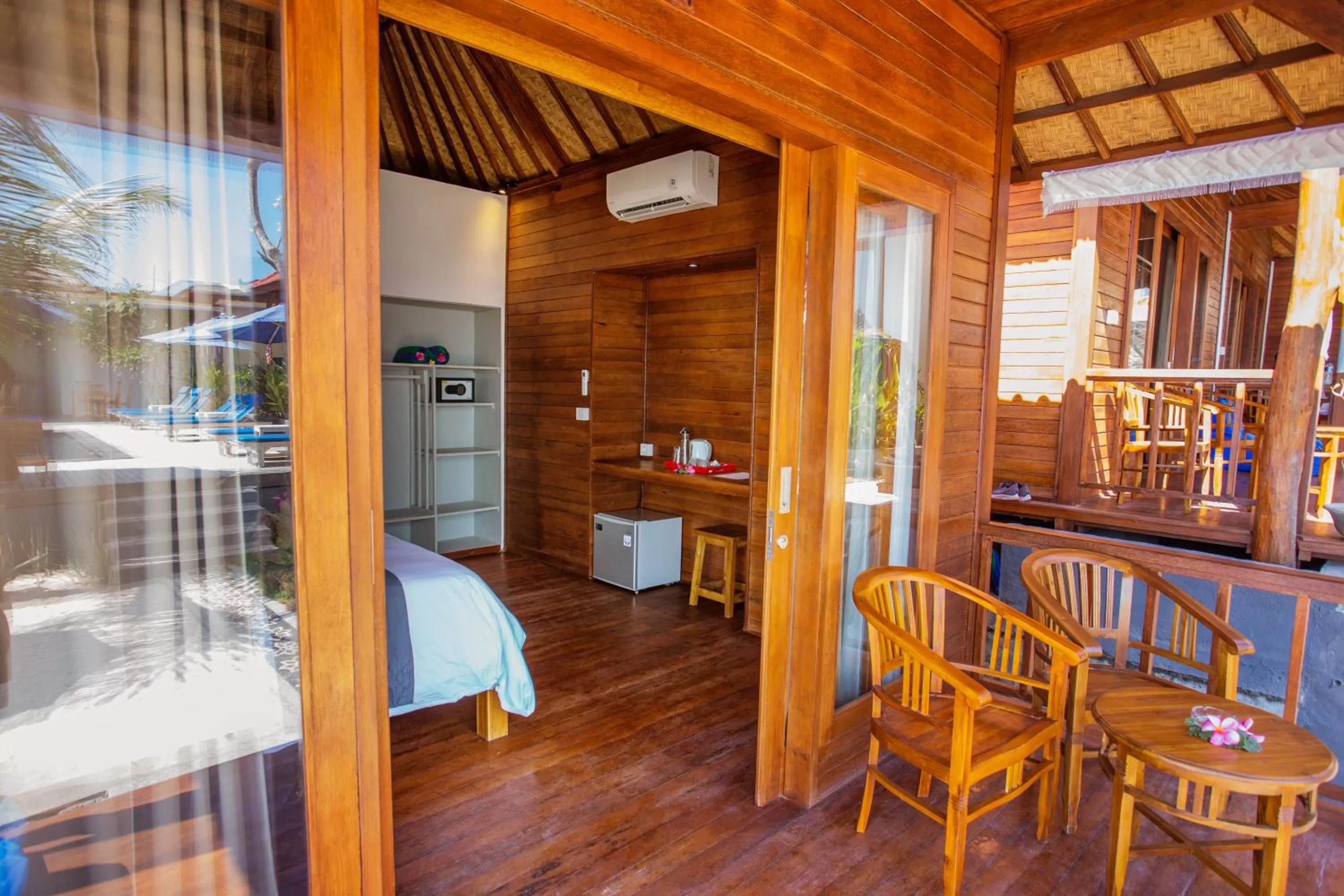 Seating area in Nusa Veranda Sunset Villas & Restaurant