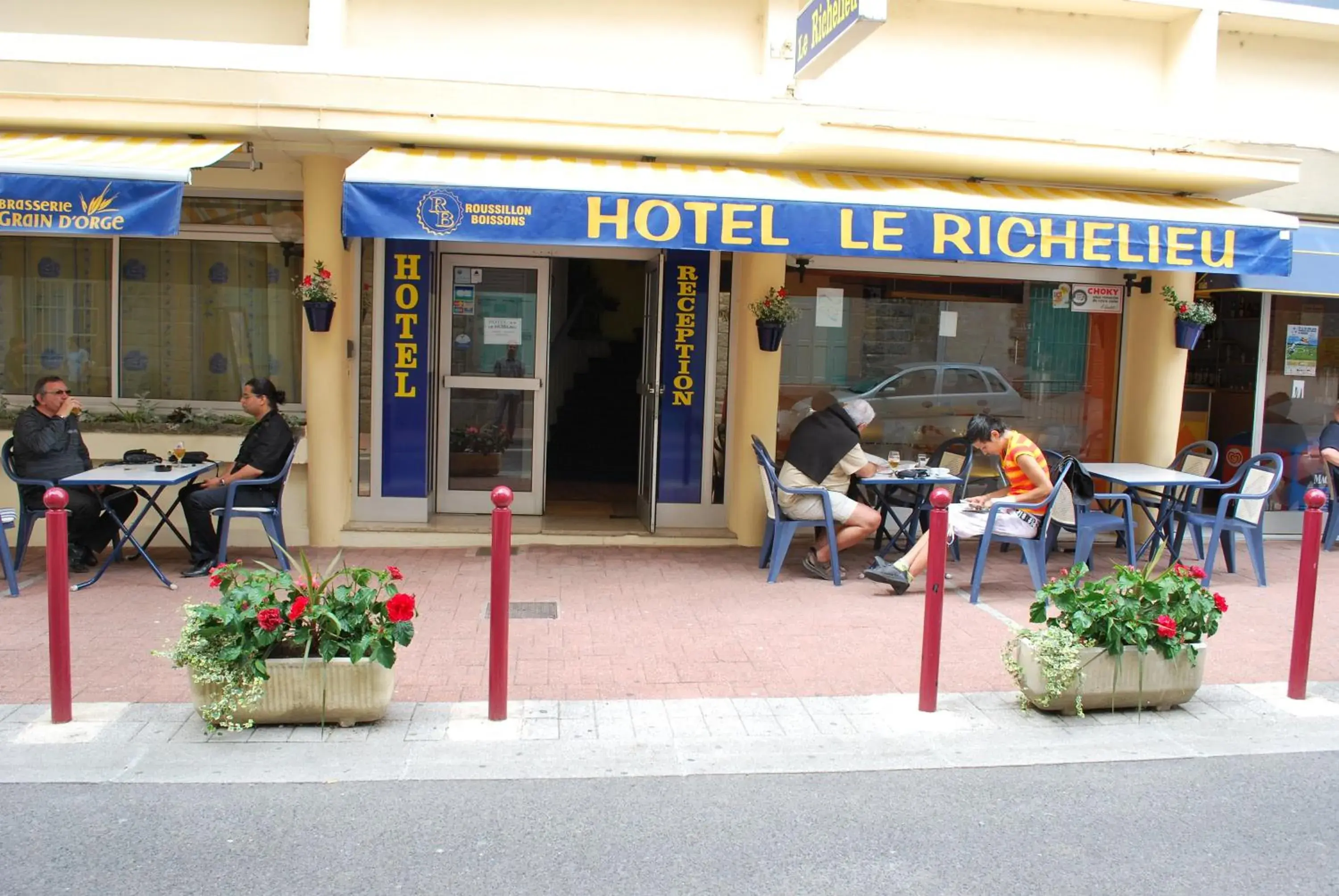 Facade/entrance in Le Richelieu