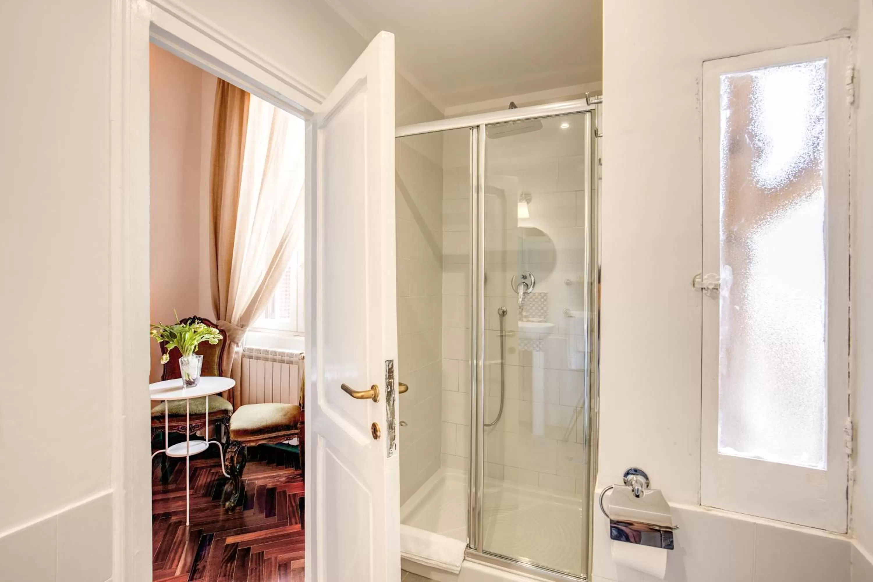 Shower in Tree Charme Trilussa