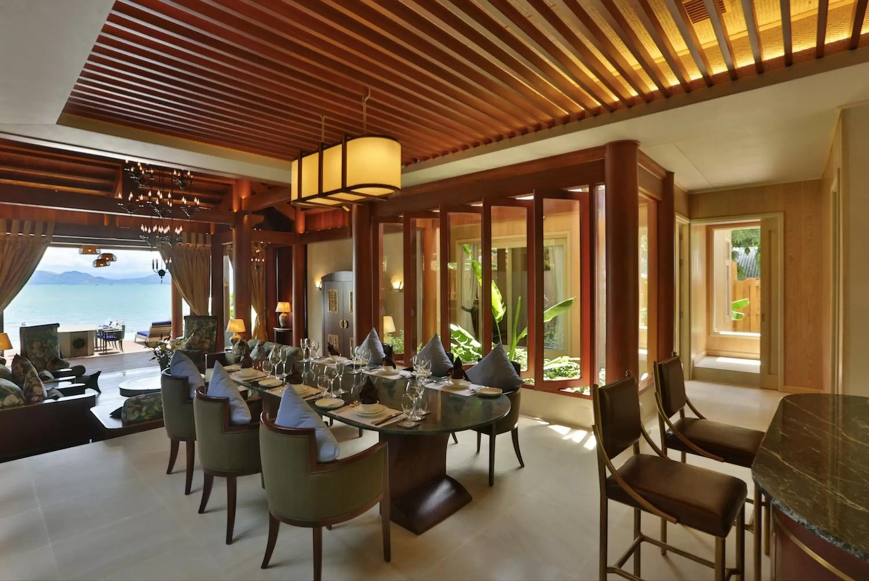 Living room, Restaurant/Places to Eat in An Lam Retreats Ninh Van Bay