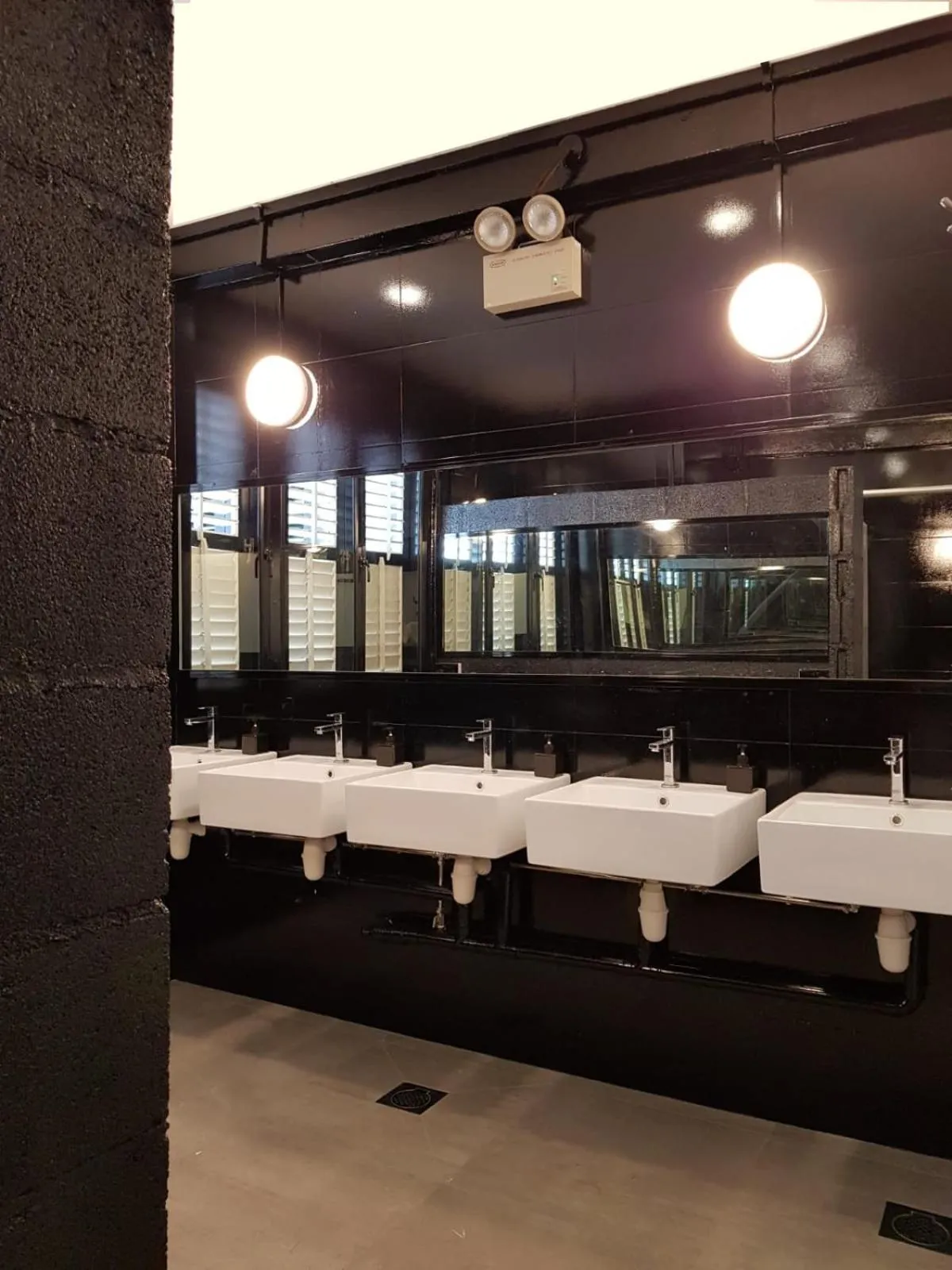 Private Room with 7 Single Pods in Wink @ Mosque Street