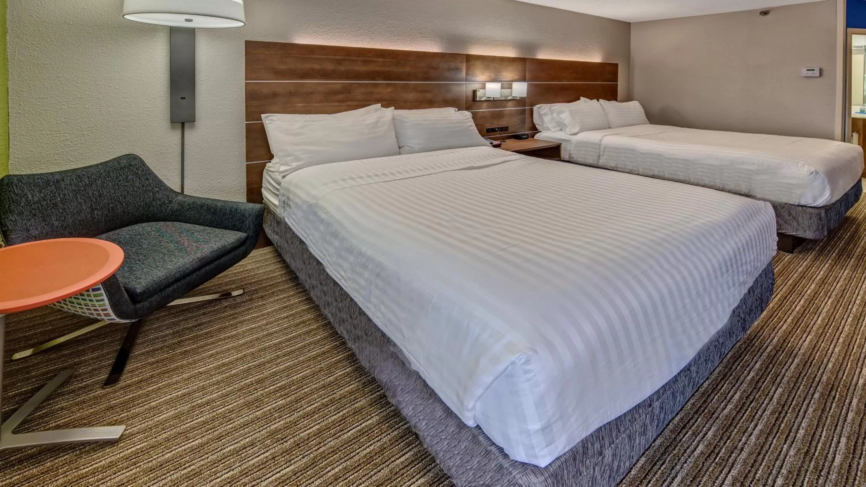 Photo of the whole room, Bed in Holiday Inn Express Memphis Medical Center - Midtown by IHG