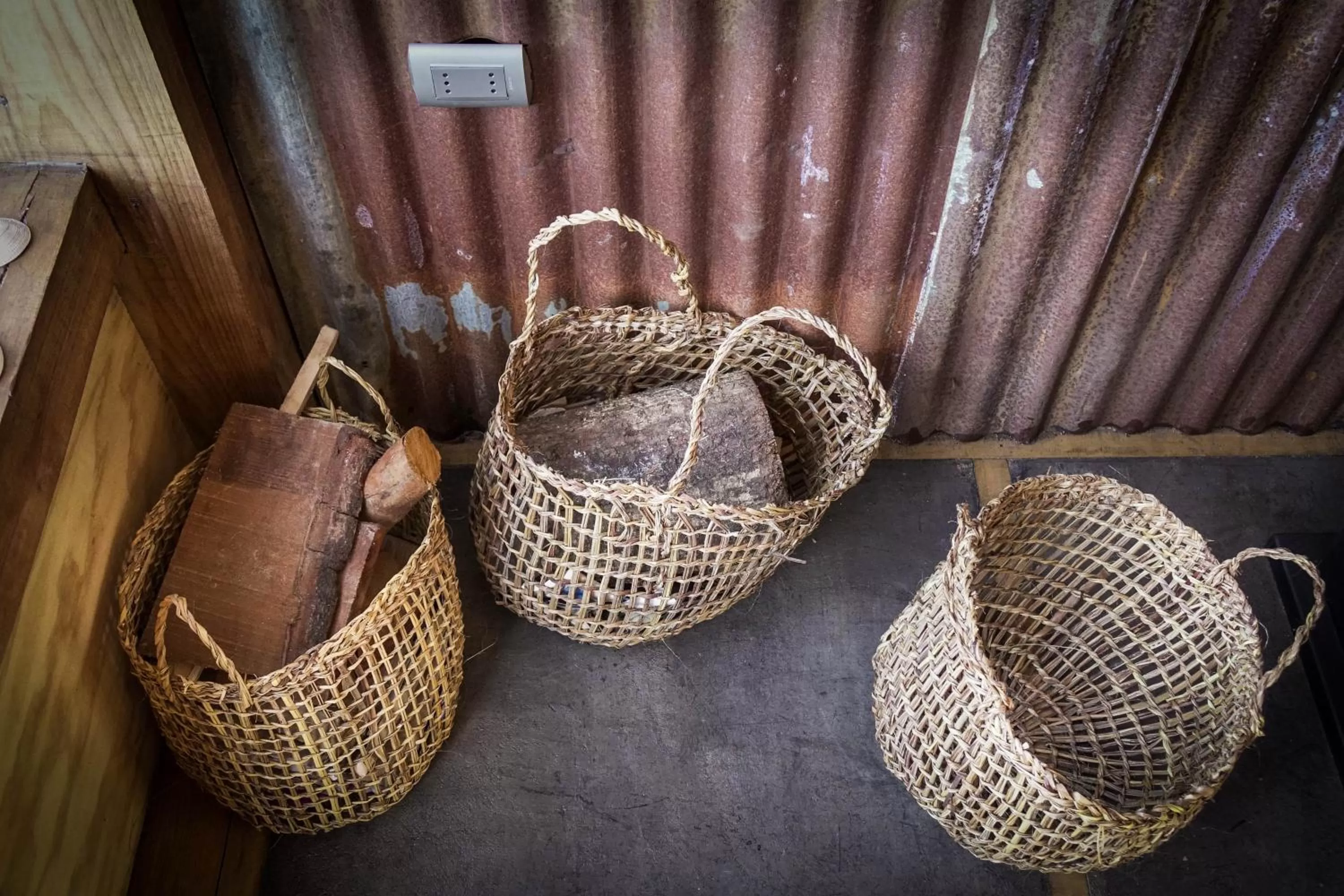 Communal lounge/ TV room in El Coo Lodge