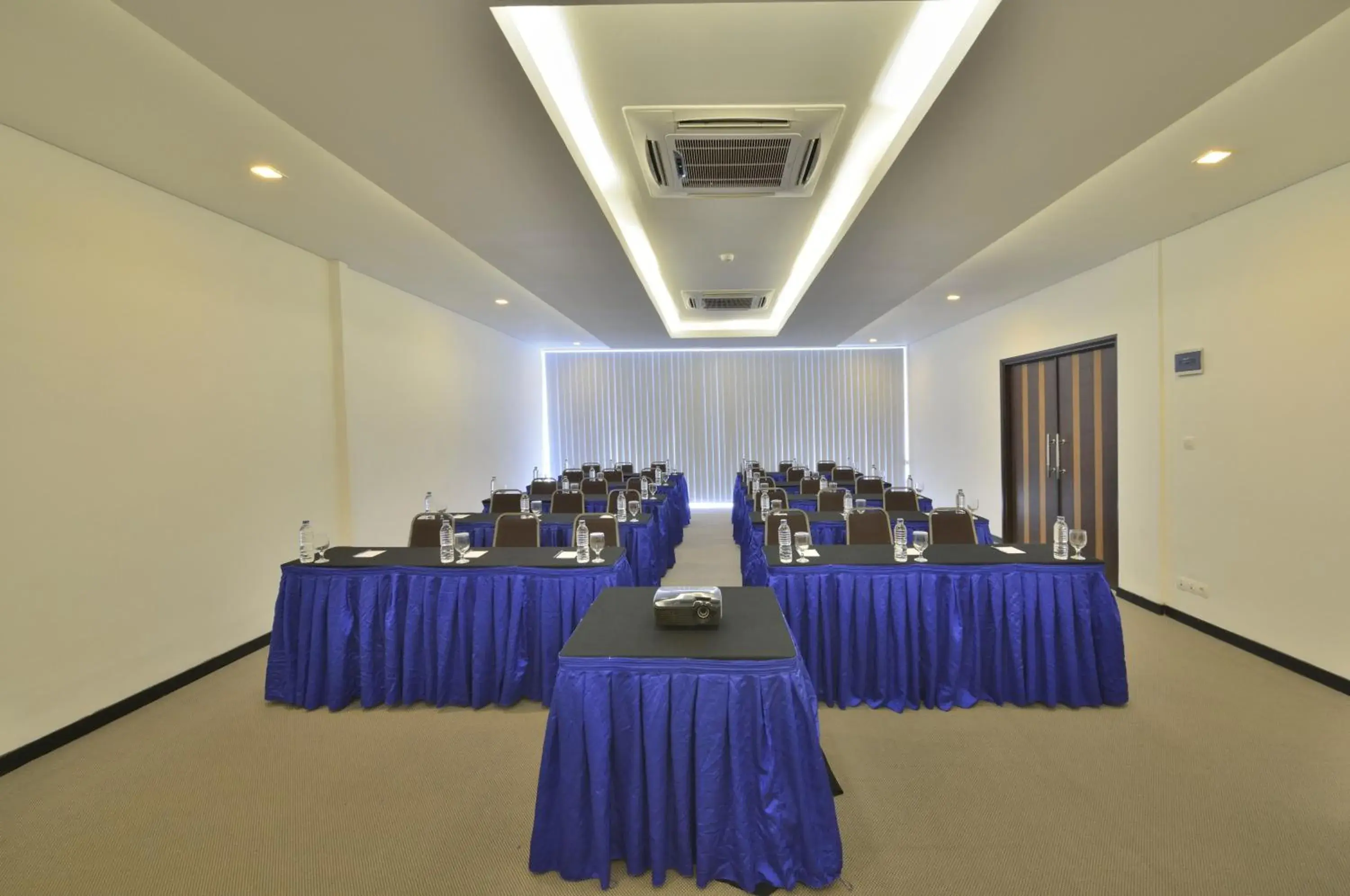 Banquet/Function facilities in Zodiak Sutami by KAGUM Hotels