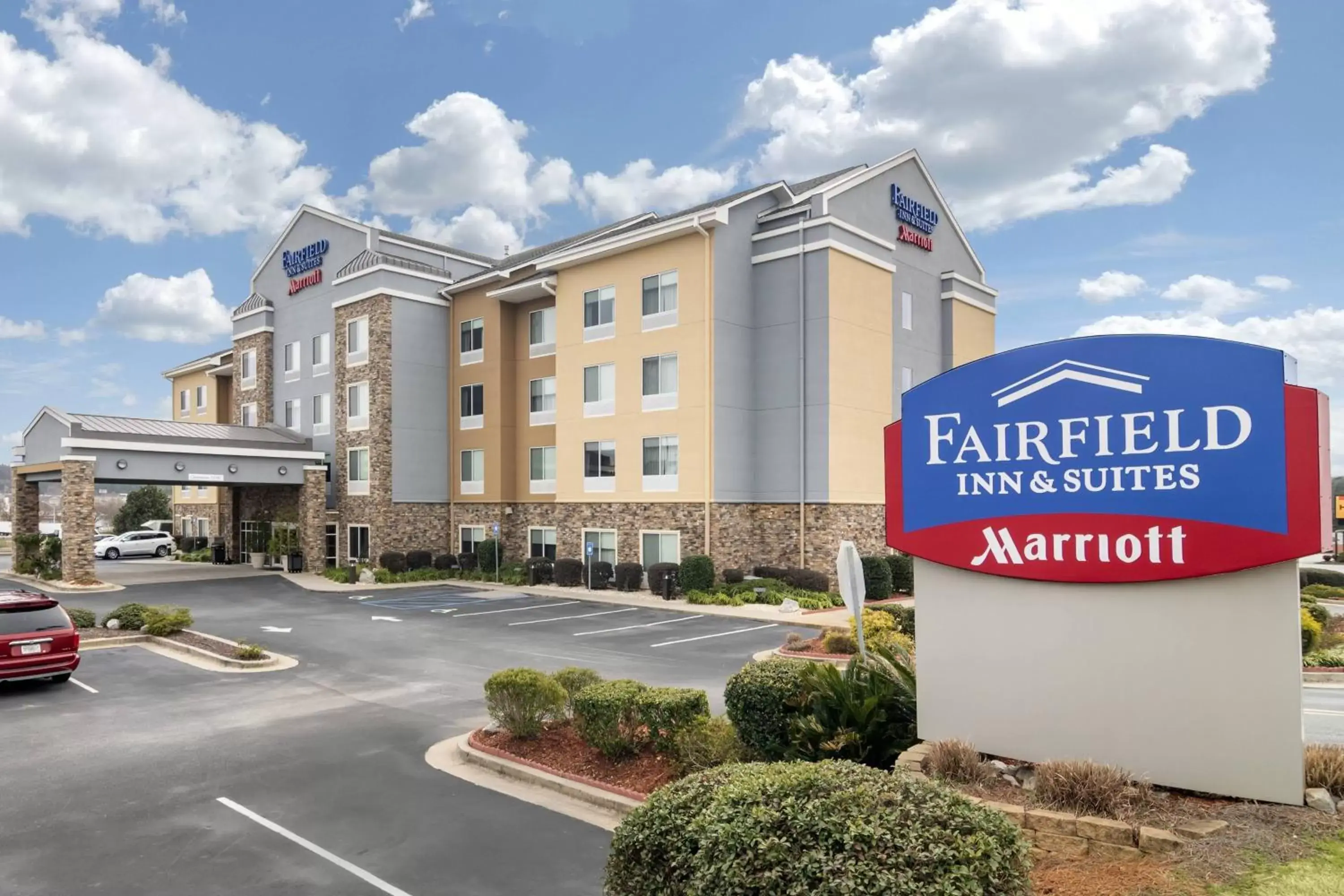 Property Building in Fairfield Inn & Suites by Marriott Commerce