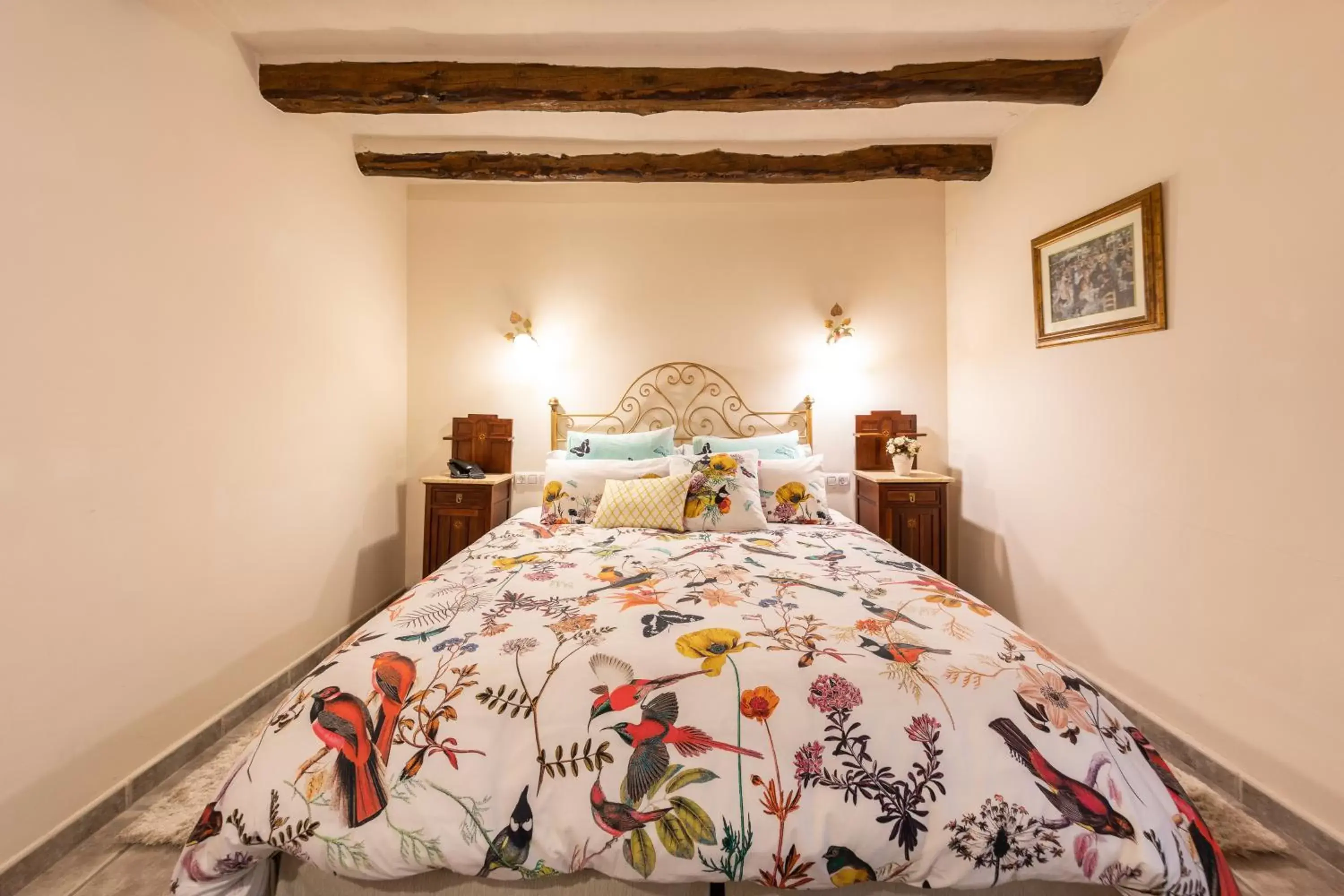 Bedroom, Bed in Eco Hotel con encanto Masía la Mota B&B