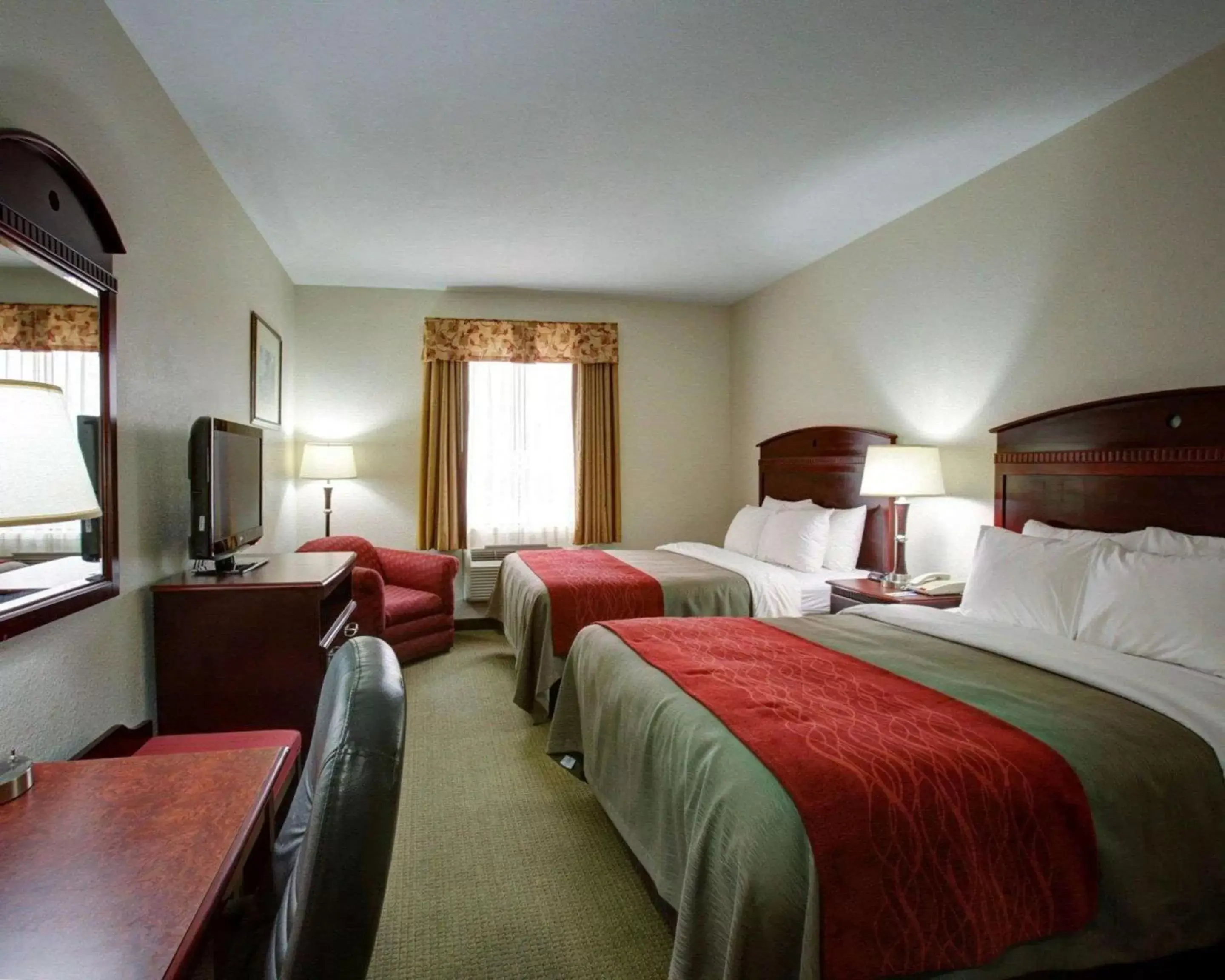 Photo of the whole room in Quality Inn Rockdale