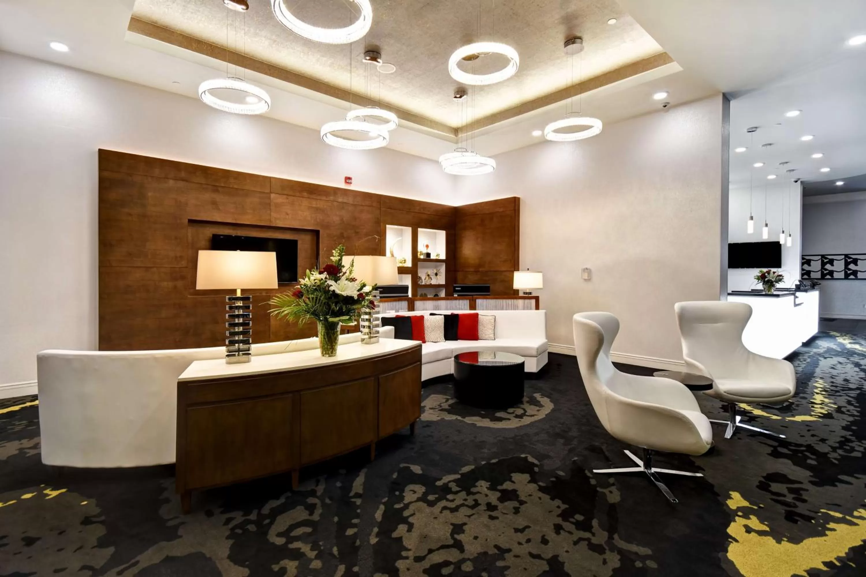 Lobby or reception in DoubleTree by Hilton Deadwood at Cadillac Jack's