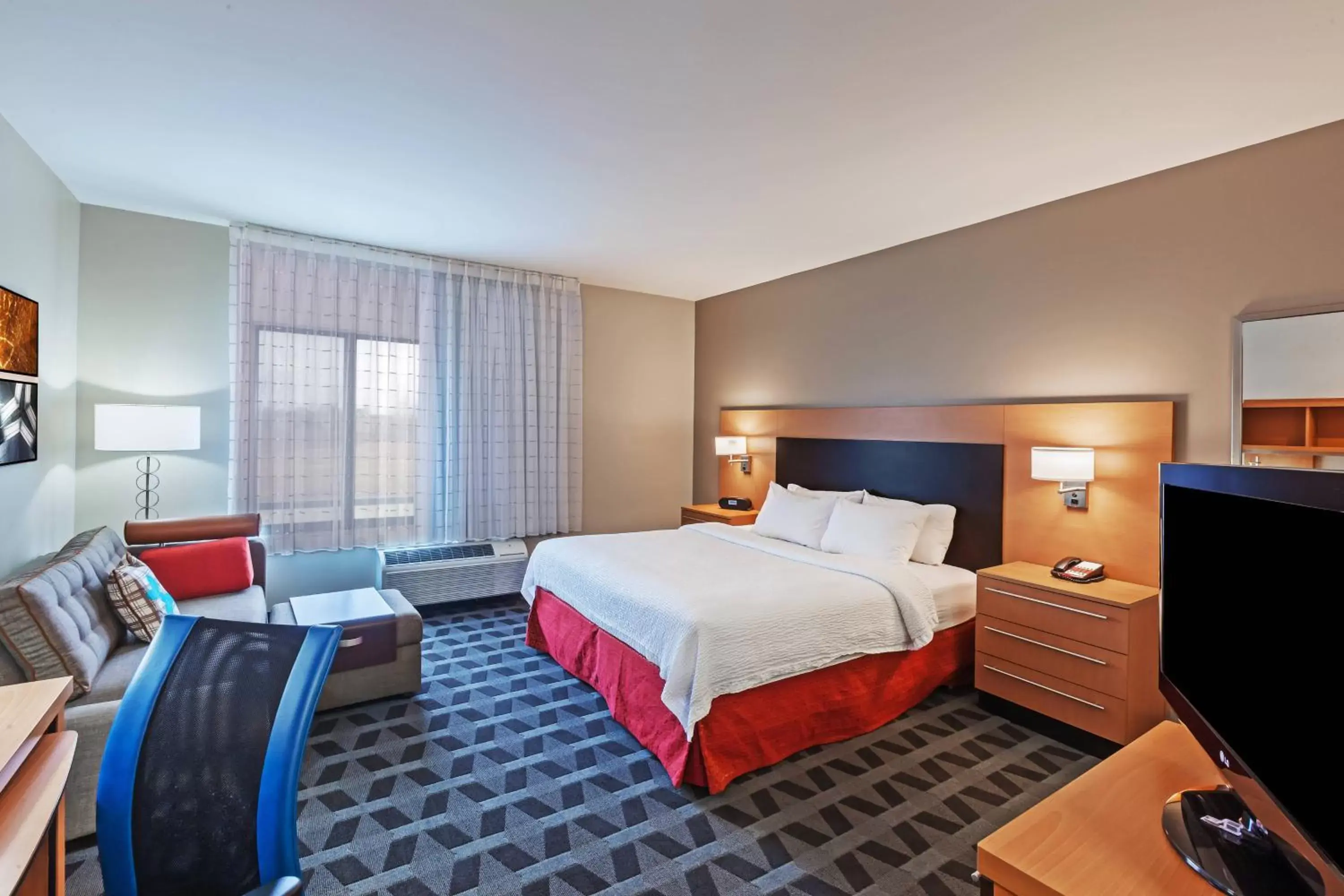 Photo of the whole room in TownePlace Suites by Marriott Tulsa North/Owasso