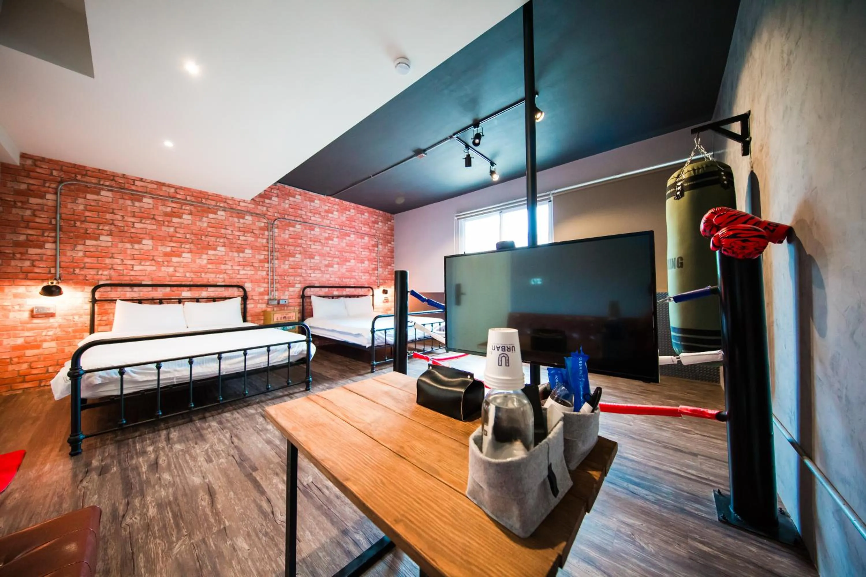 TV and multimedia, Bed in Urban