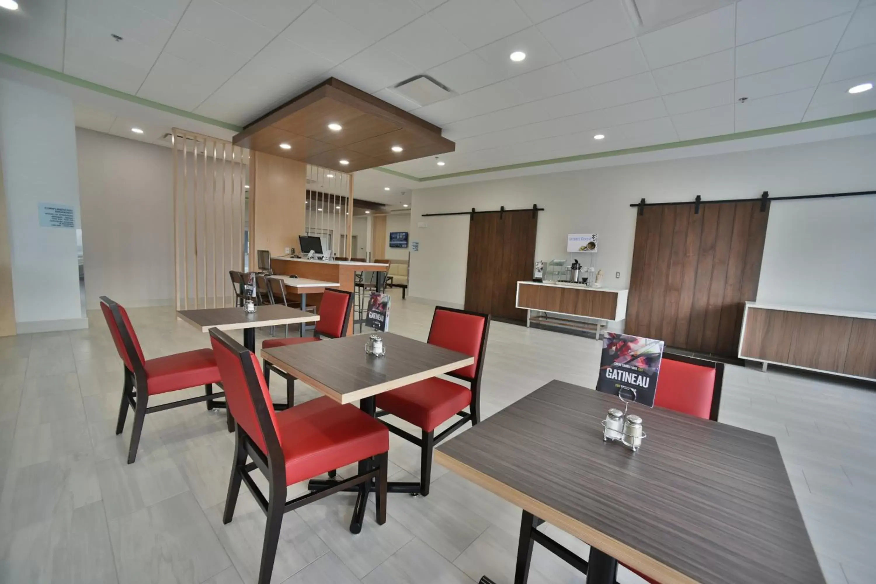 Restaurant/Places to Eat in Holiday Inn Express & Suites - Gatineau - Ottawa, an IHG Hotel
