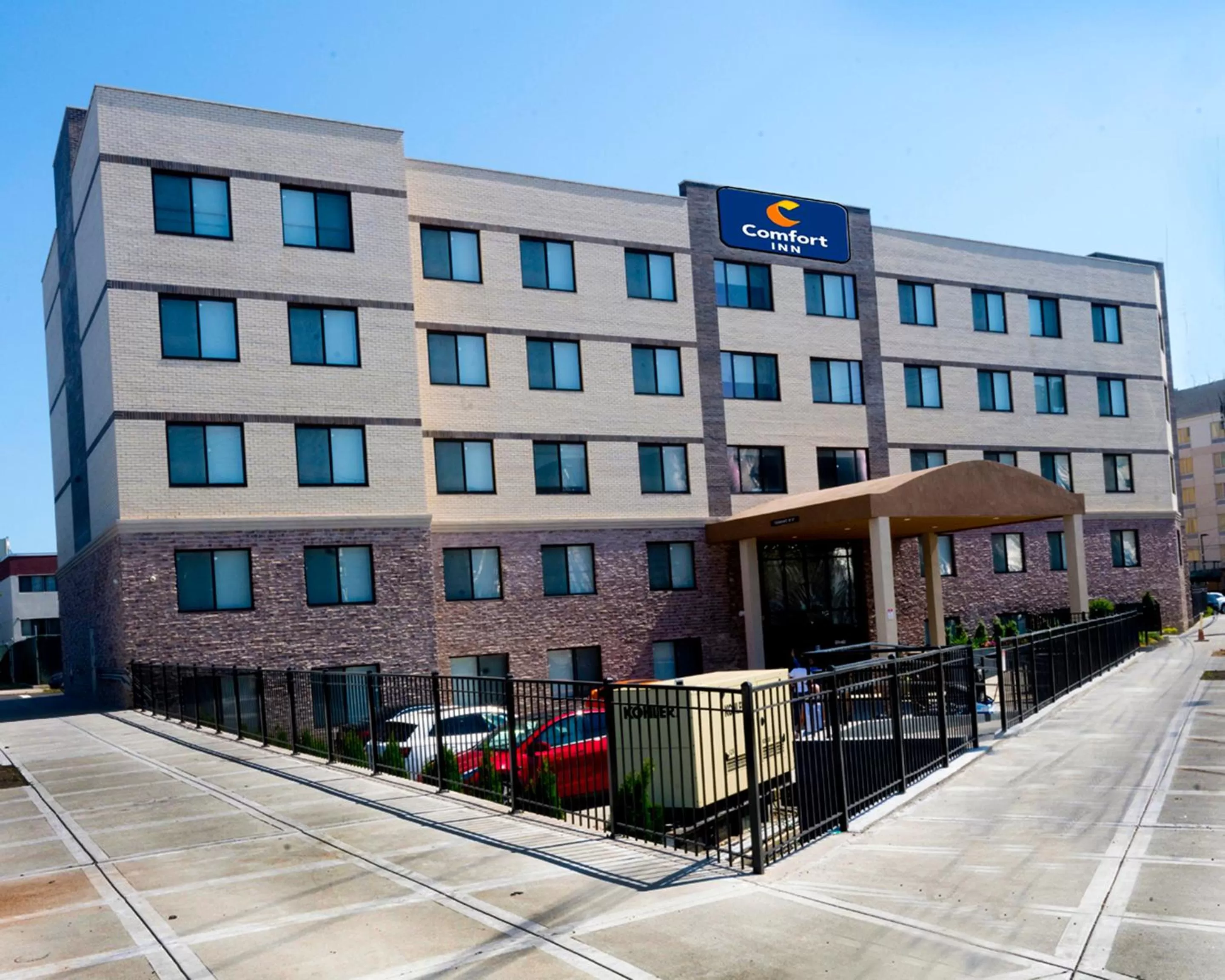 Property building in Comfort Inn JFK Airport