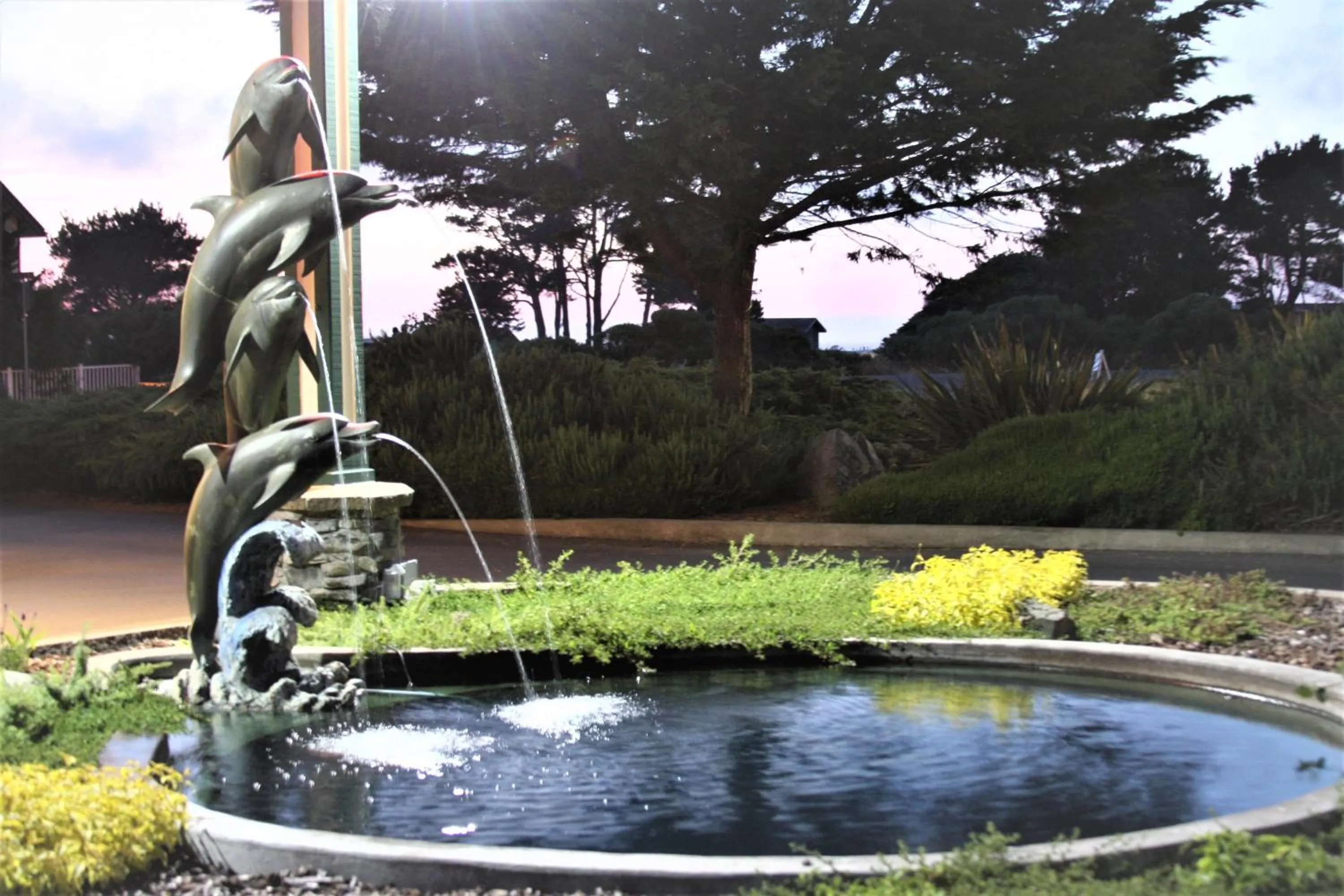 Facade/entrance in Emerald Dolphin Inn & Mini Golf