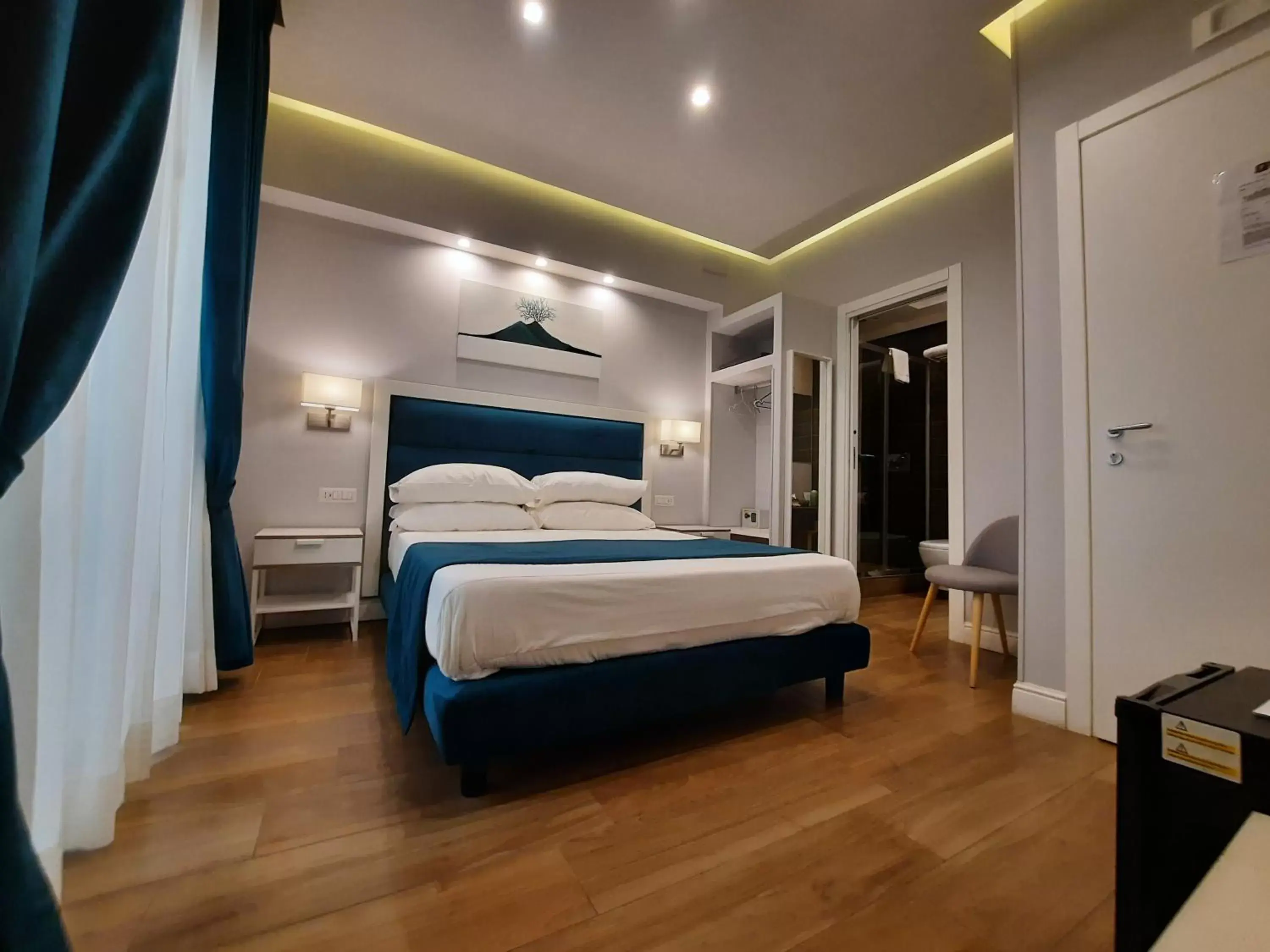 Bedroom, Bed in Gea suite