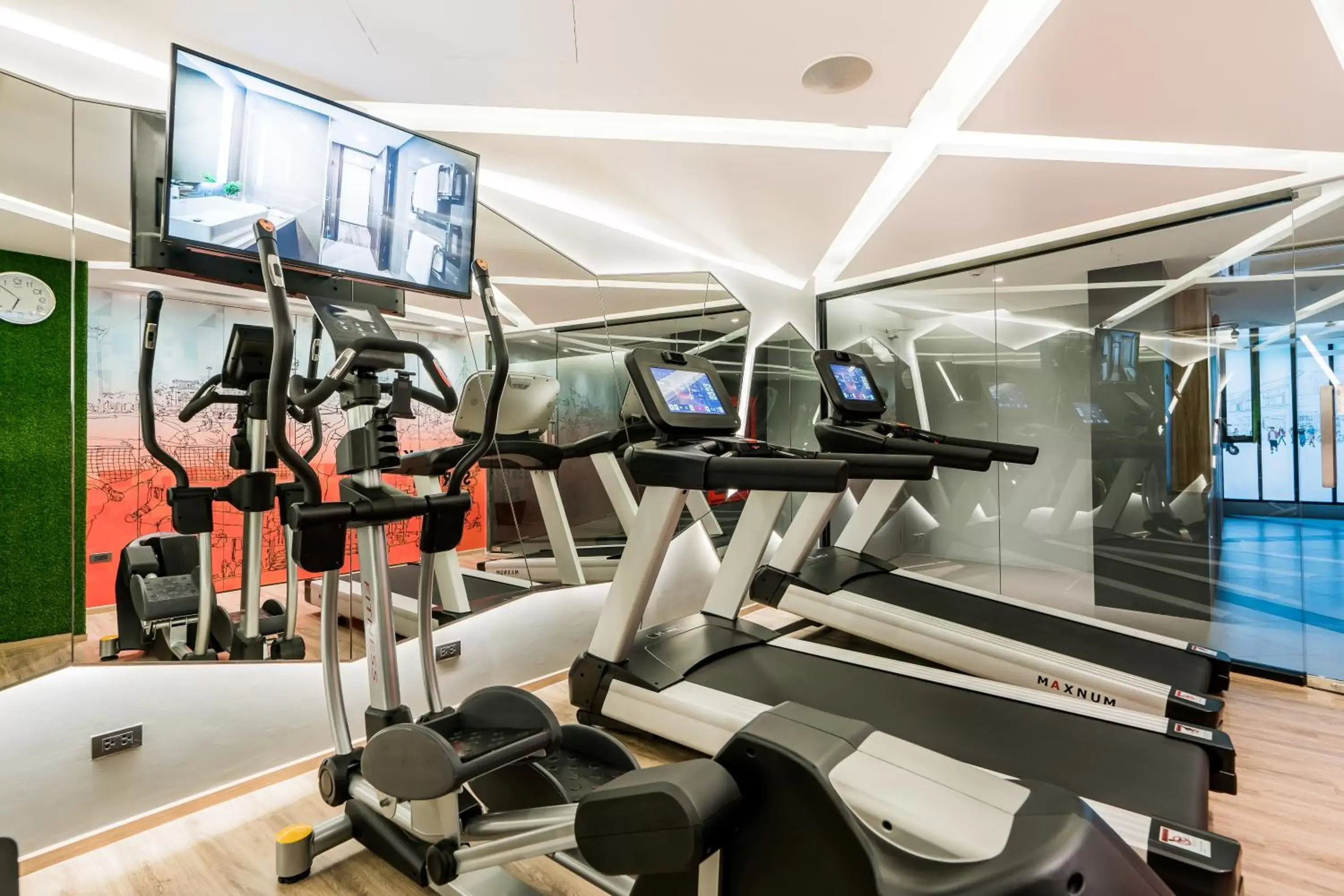 Fitness centre/facilities, Fitness Center/Facilities in Vib Best Western Sanam Pao
