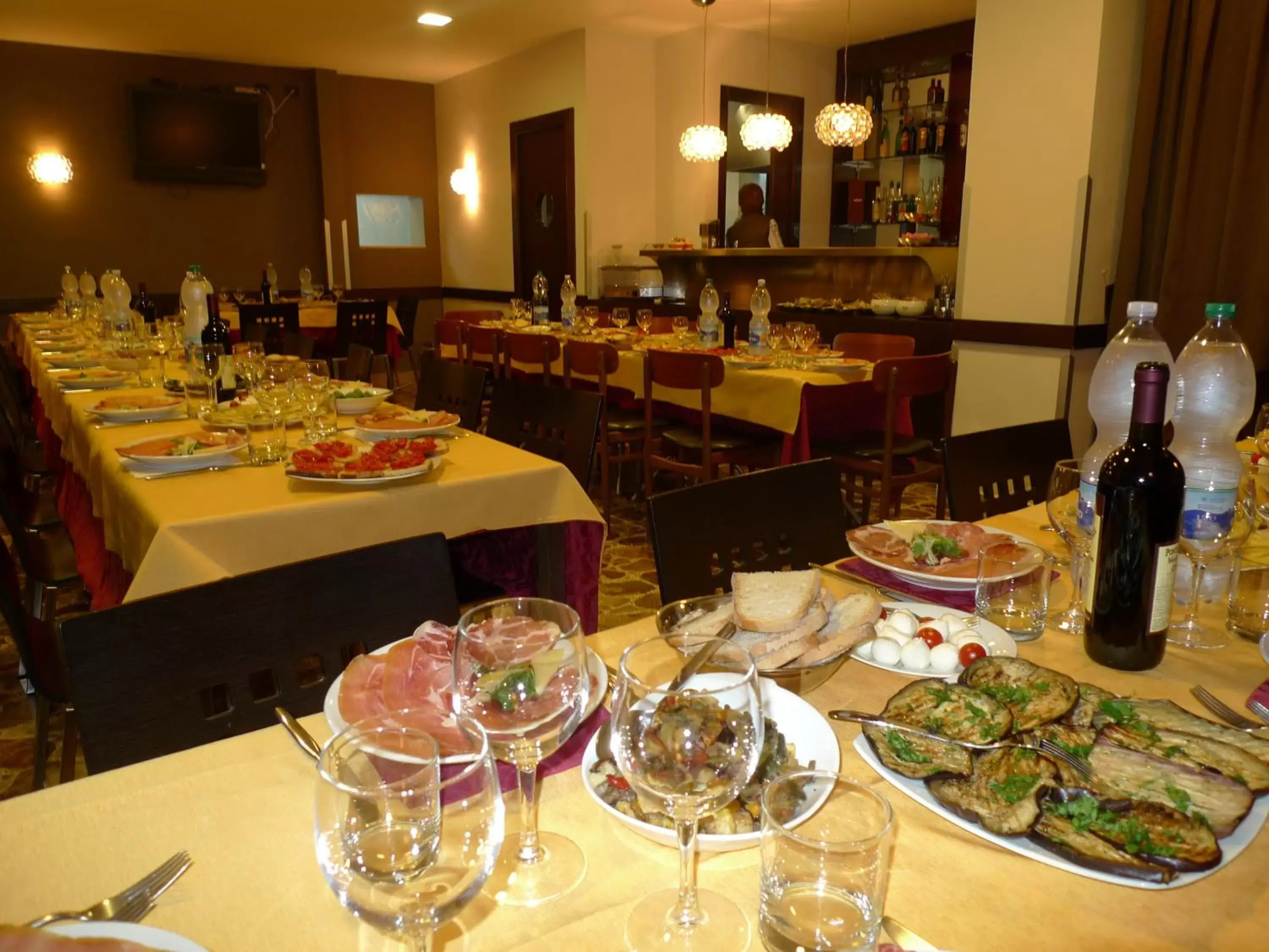Food, Restaurant/Places to Eat in Hotel de Meis