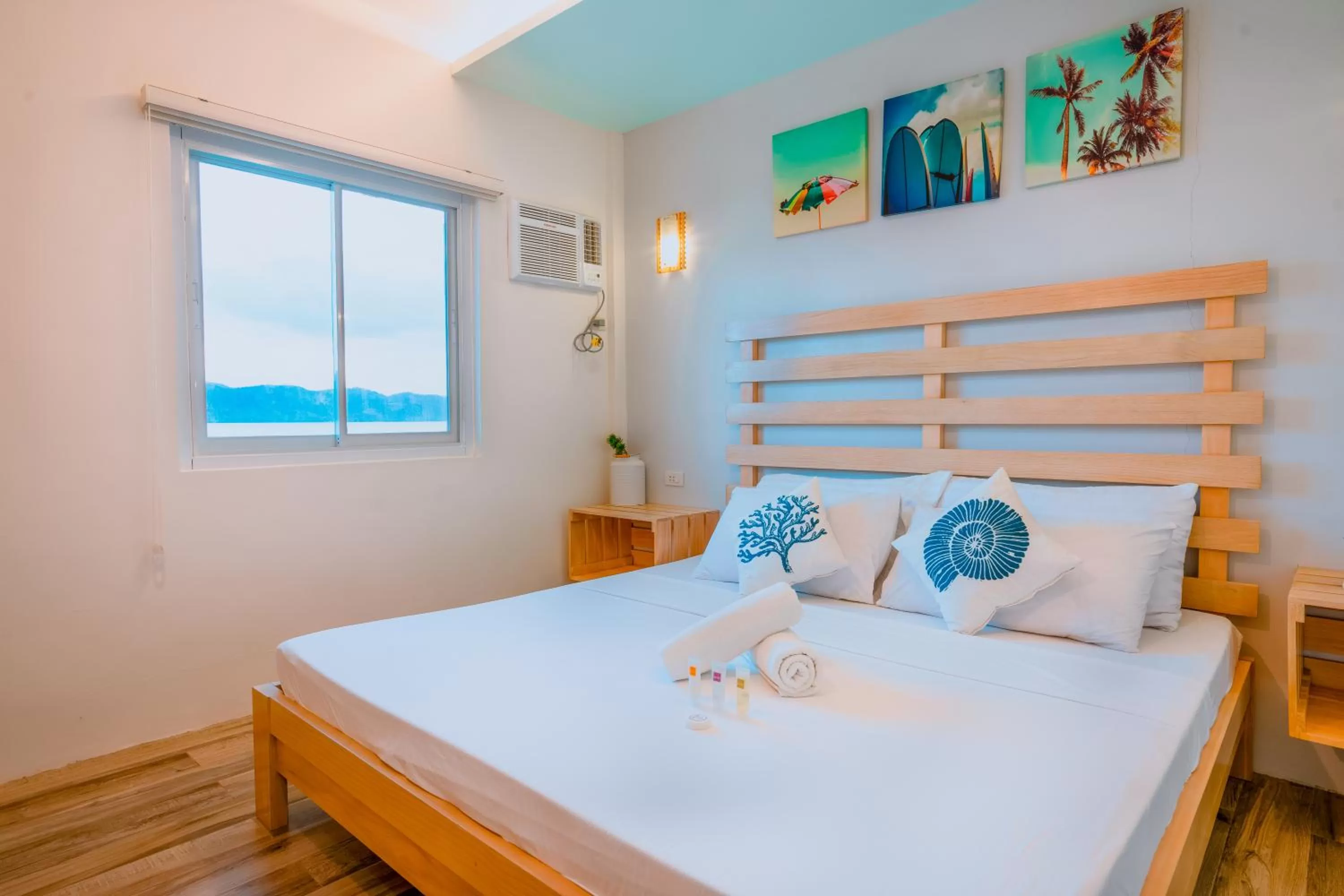 Bed in Coron Underwater Garden Resort