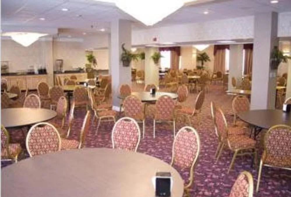 Banquet/Function facilities in Ramada by Wyndham East Orange