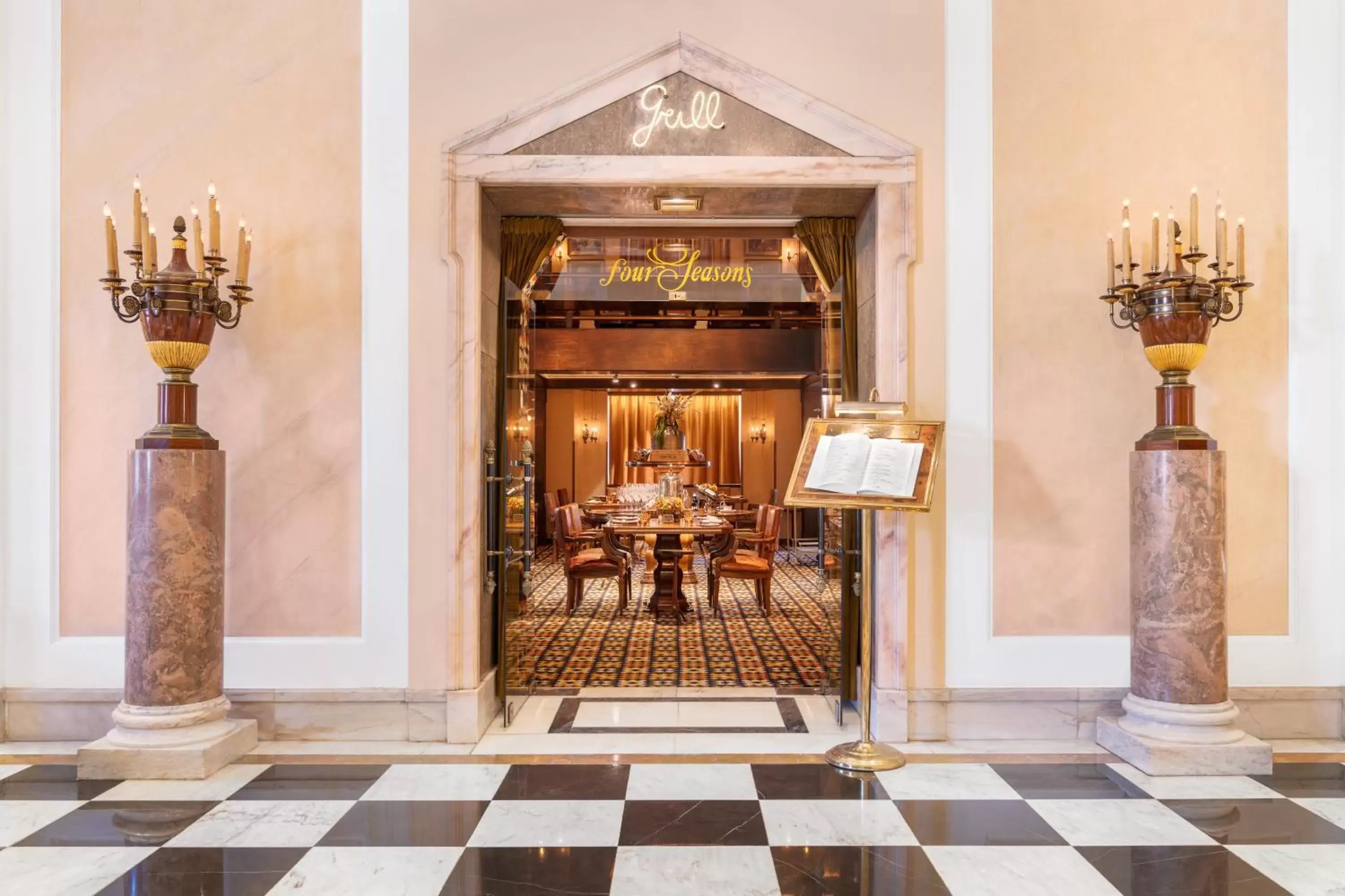 Restaurant/places to eat in Palácio Estoril Hotel, Golf & Wellness