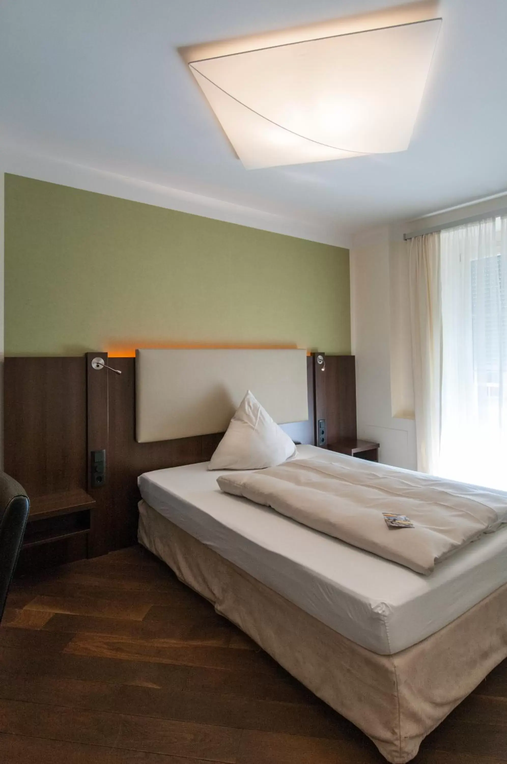 Comfort Single Room in Hotel Deutsche Eiche