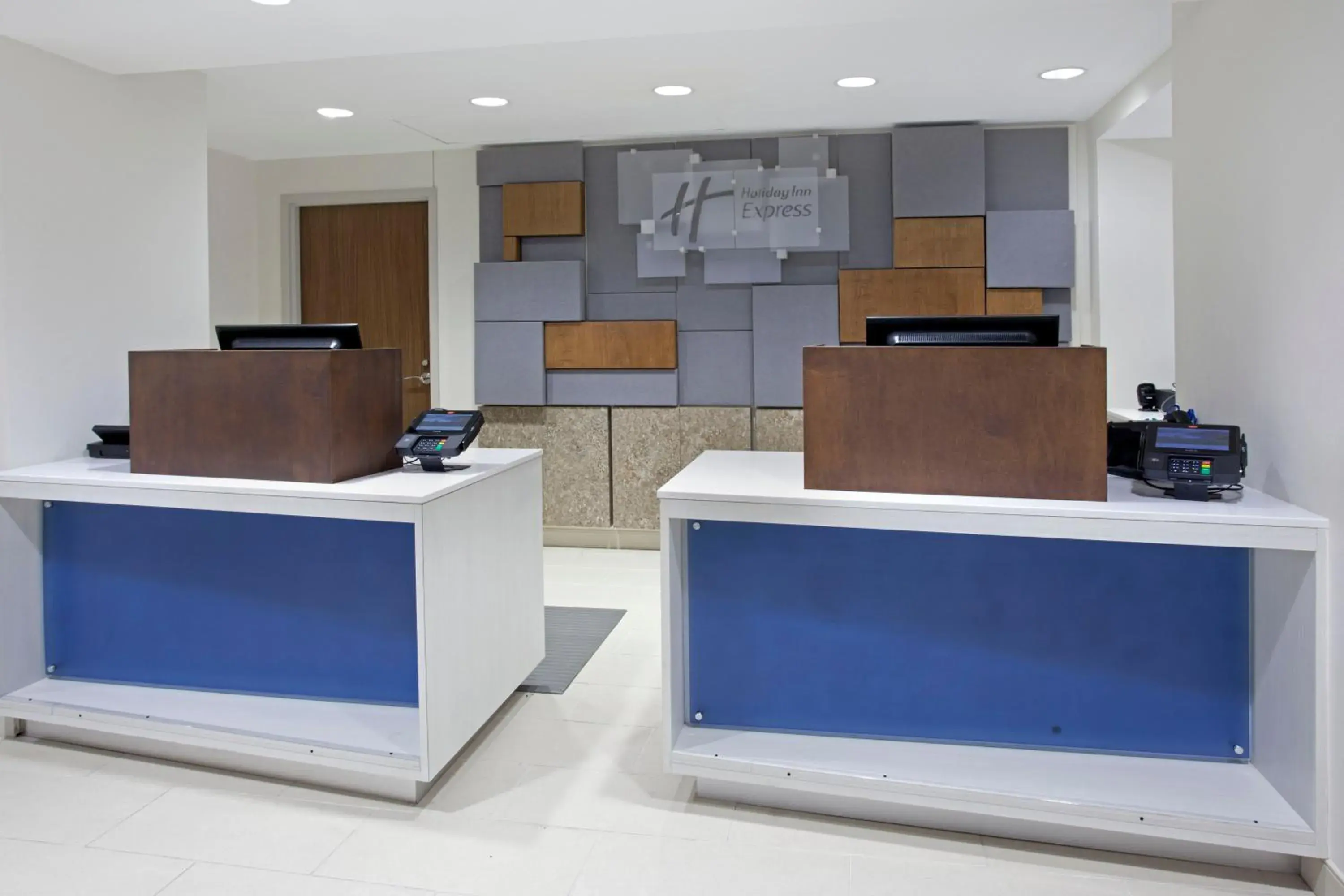Property building, Lobby/Reception in Holiday Inn Express Hotel & Suites Austin Downtown - University, an IHG Hotel