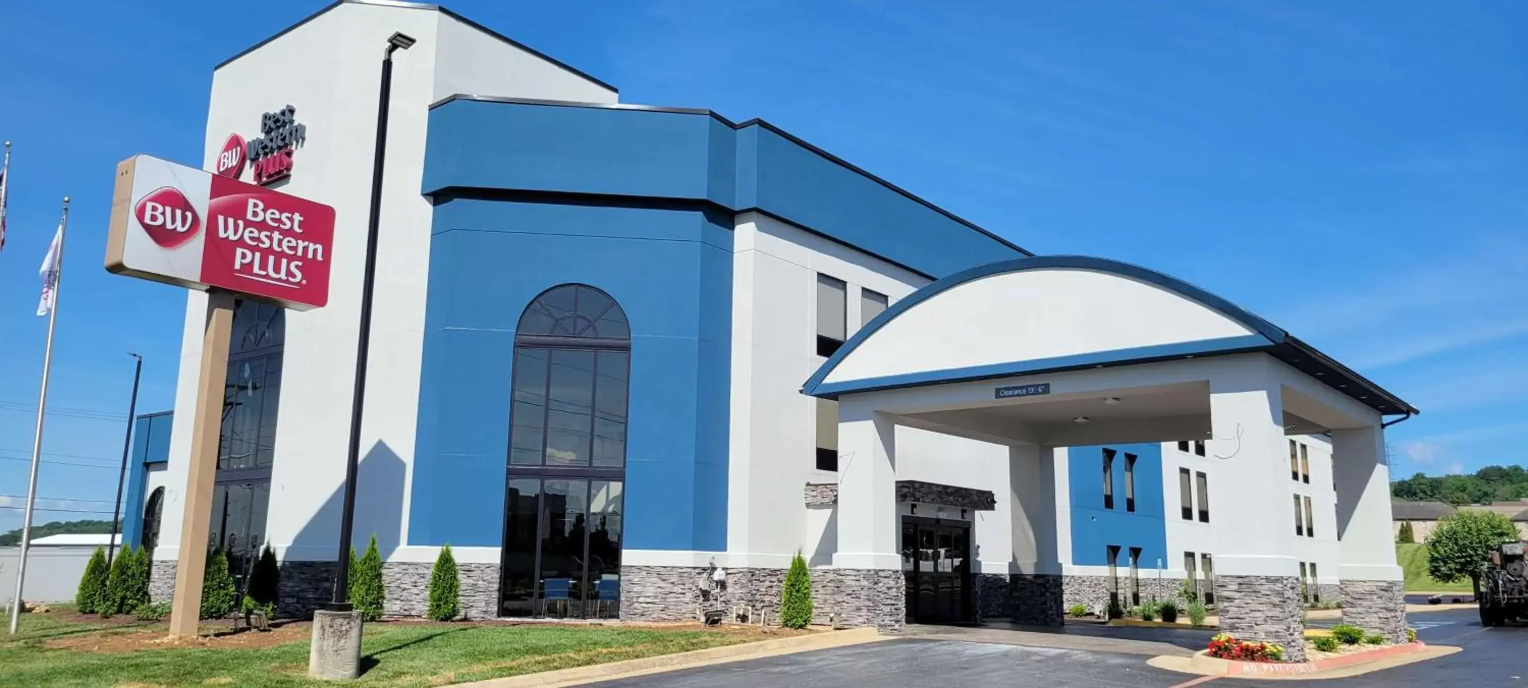 Property Building in Best Western Plus Harrisonburg