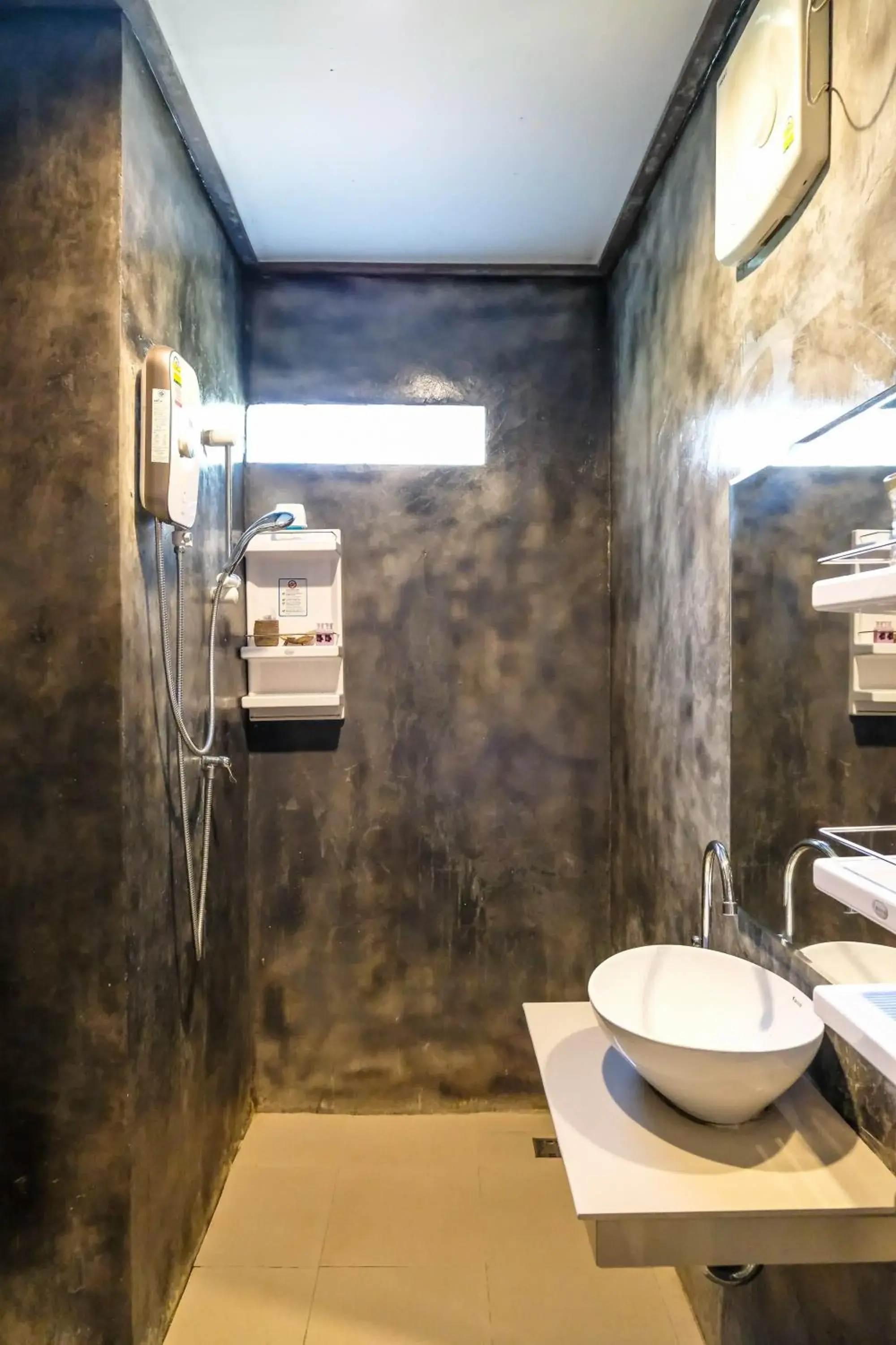 Shower, Bathroom in BaanPhong Lanta