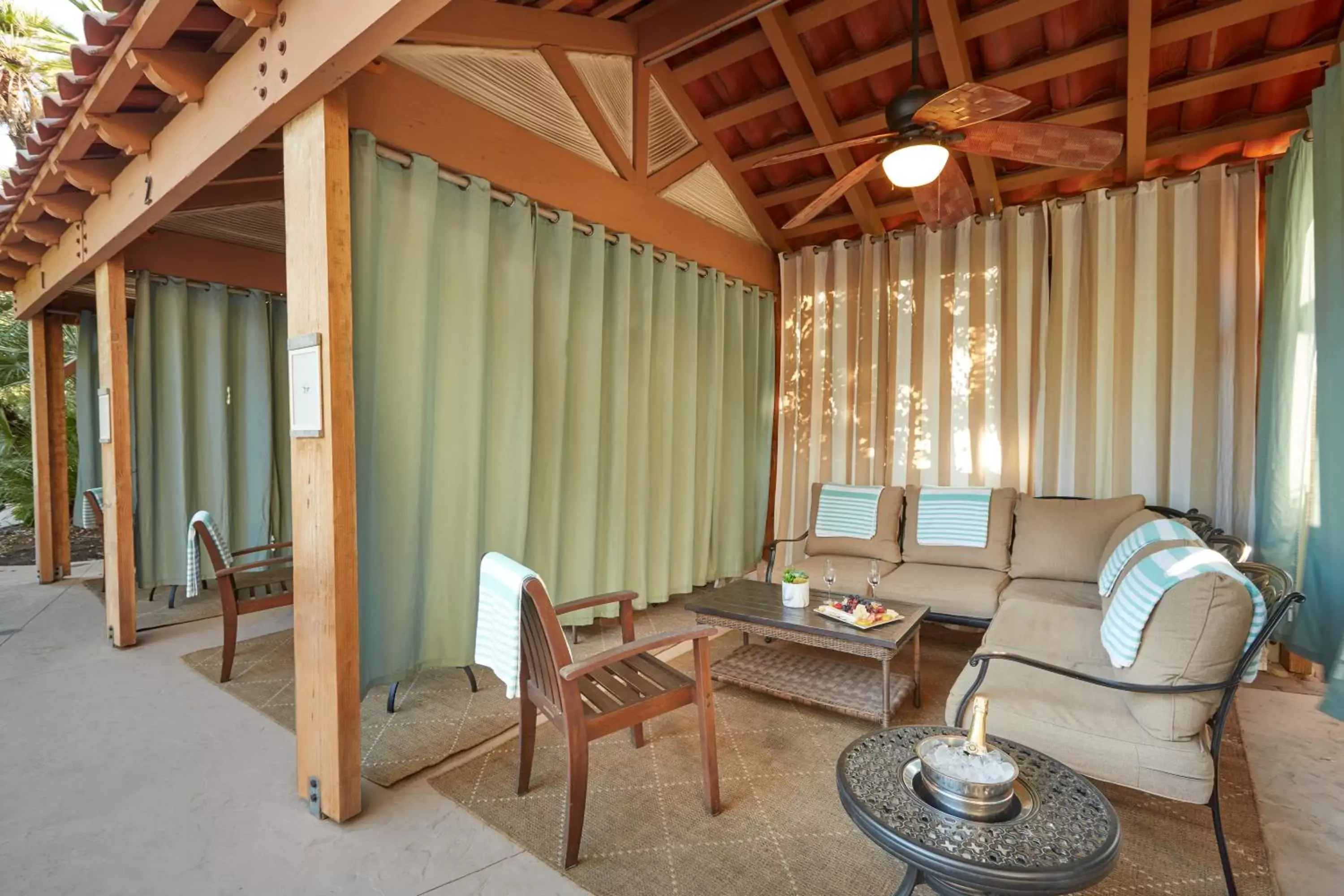 Swimming pool, Seating Area in South Coast Winery Resort & Spa