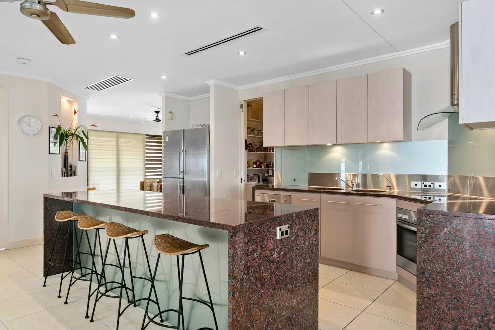 Kitchen or kitchenette in Sea Point on Trinity Beach