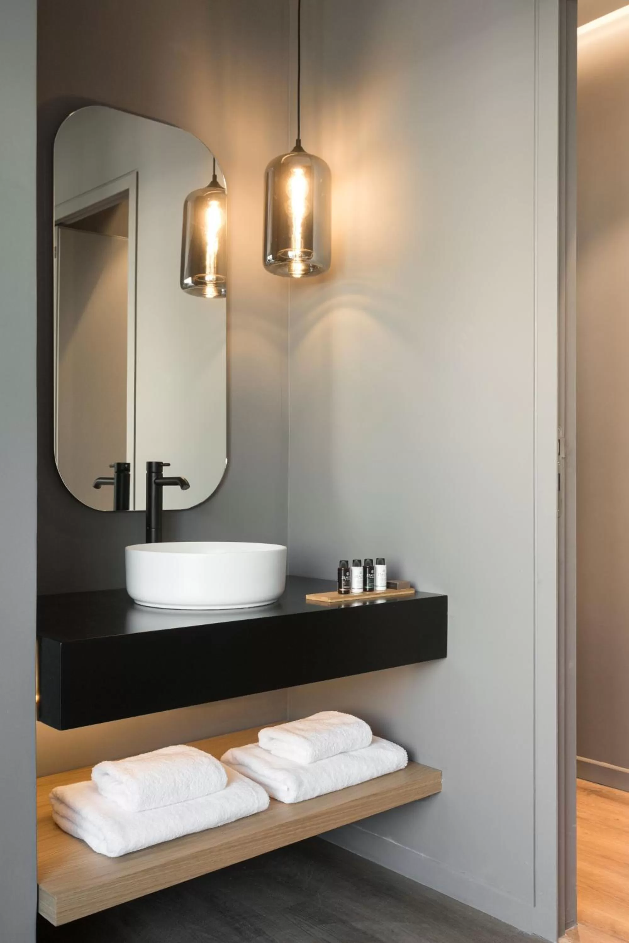 Bathroom in LUX&EASY Athens Downtown Apartments