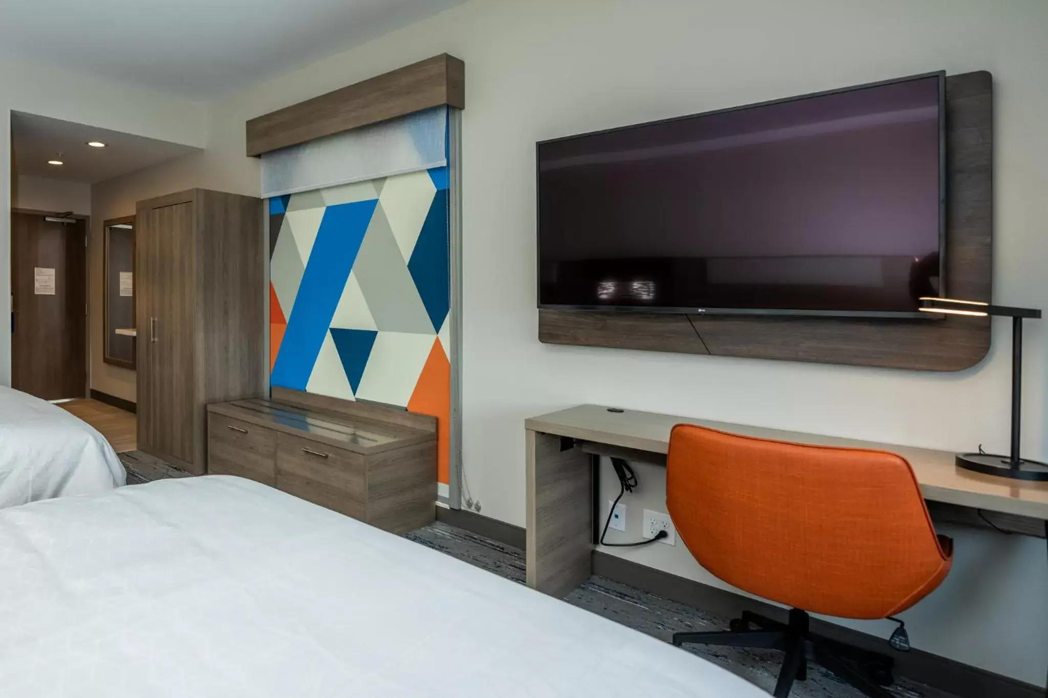 TV and multimedia, TV/Entertainment Center in Holiday Inn Express & Suites Charlottesville, an IHG Hotel