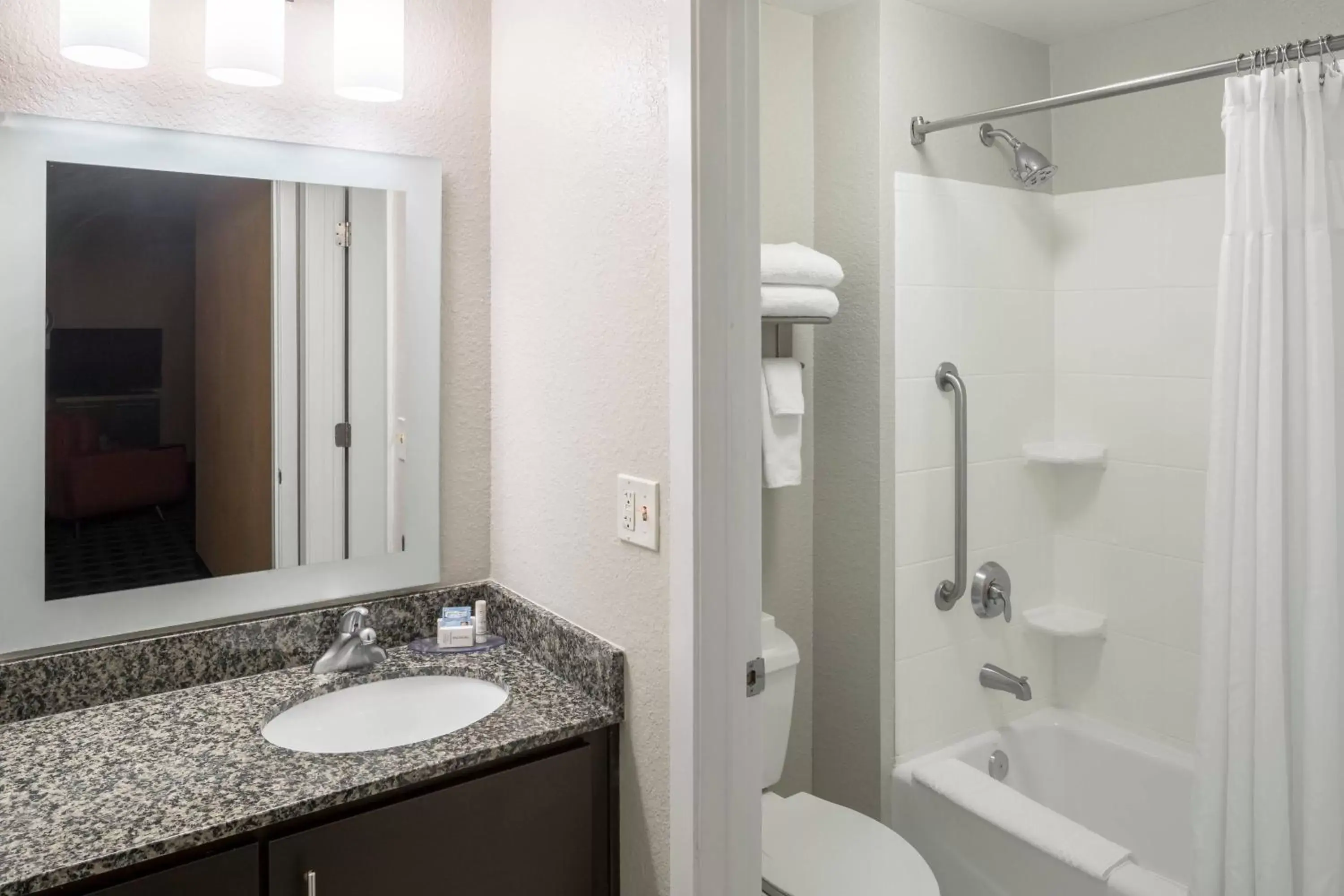 Bathroom in TownePlace Suites by Marriott Panama City